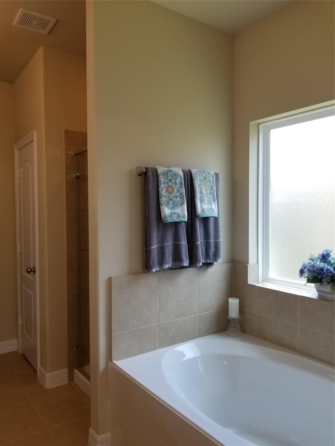 2566 Riverway Drive Property Photo 13