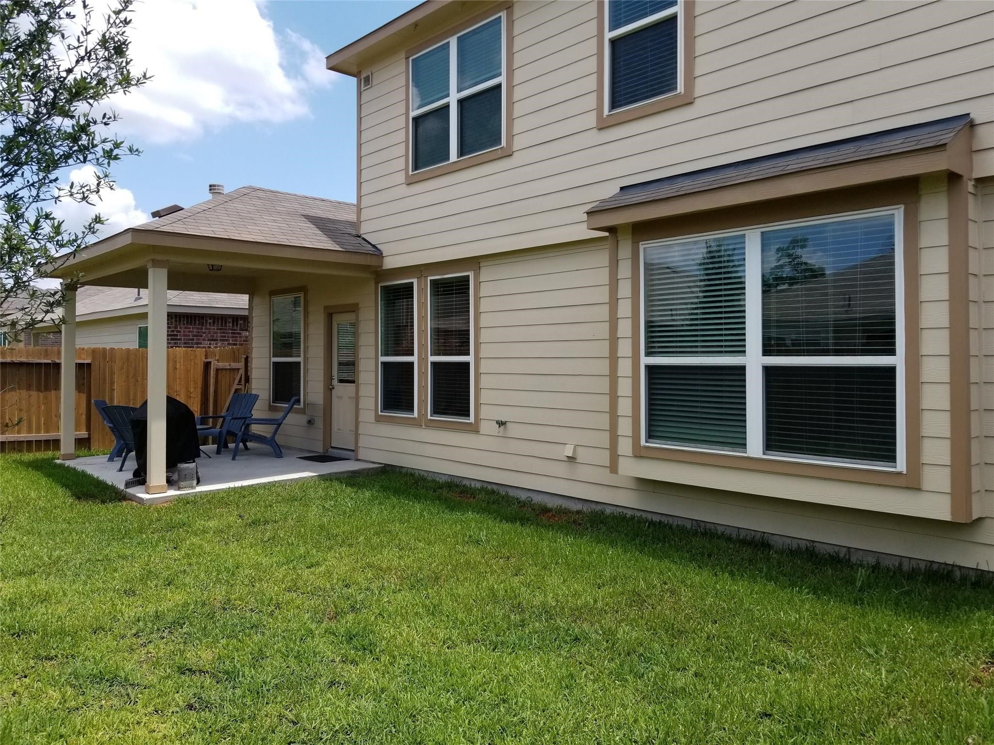 2566 Riverway Drive Property Photo 20
