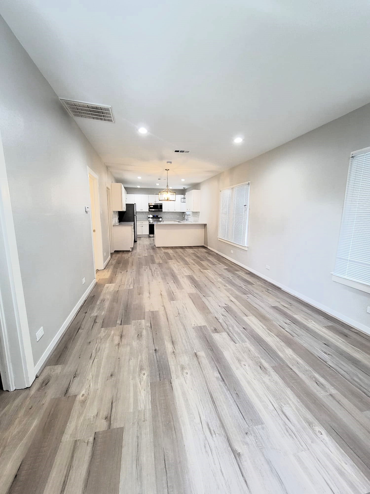 1533 Harvard Street Property Photo 5