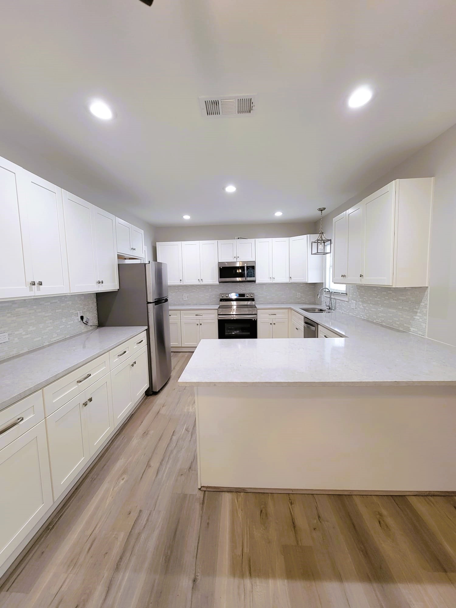 1533 Harvard Street Property Photo 8