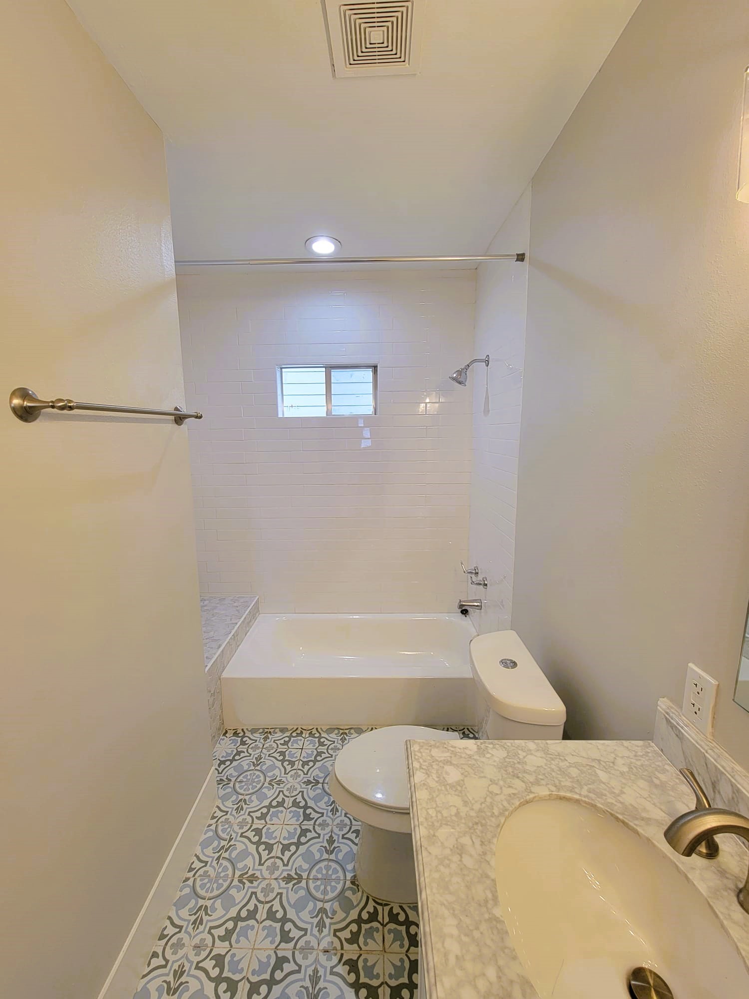 1533 Harvard Street Property Photo 12