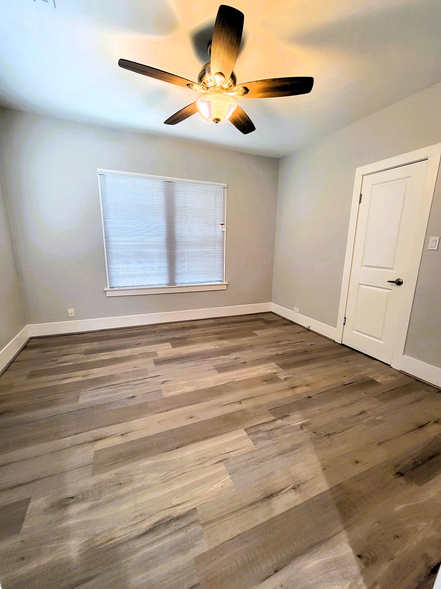 1533 Harvard Street Property Photo 14