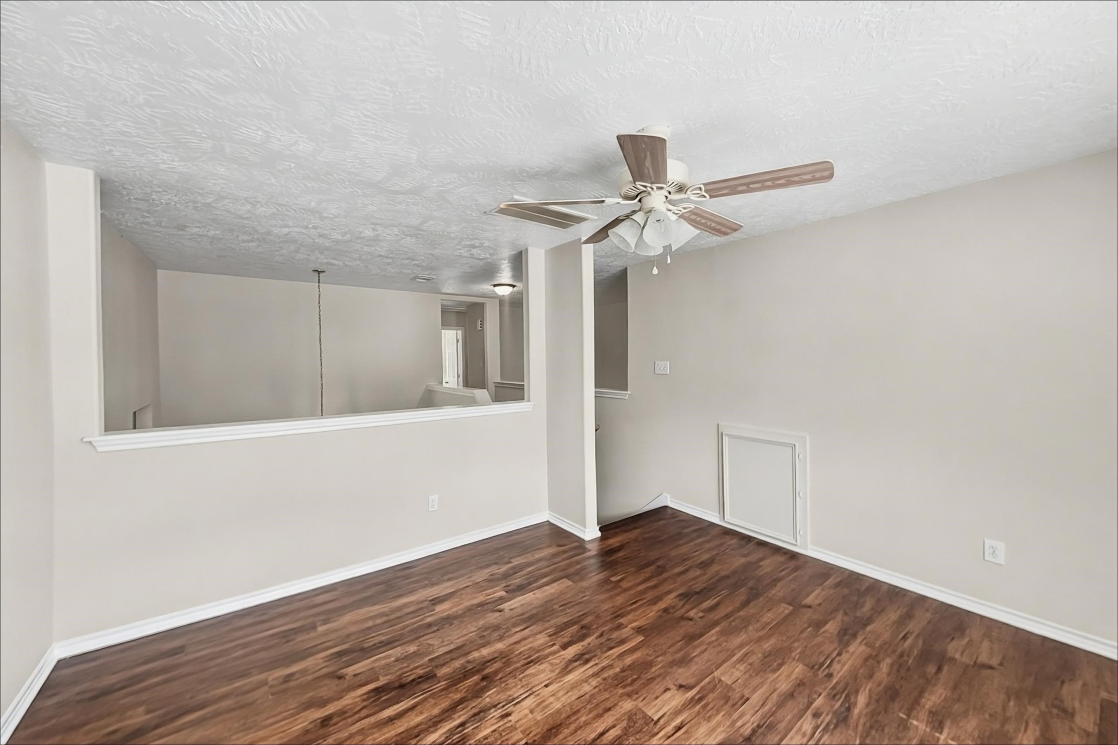 7015 Atasca Creek Drive Property Photo 11