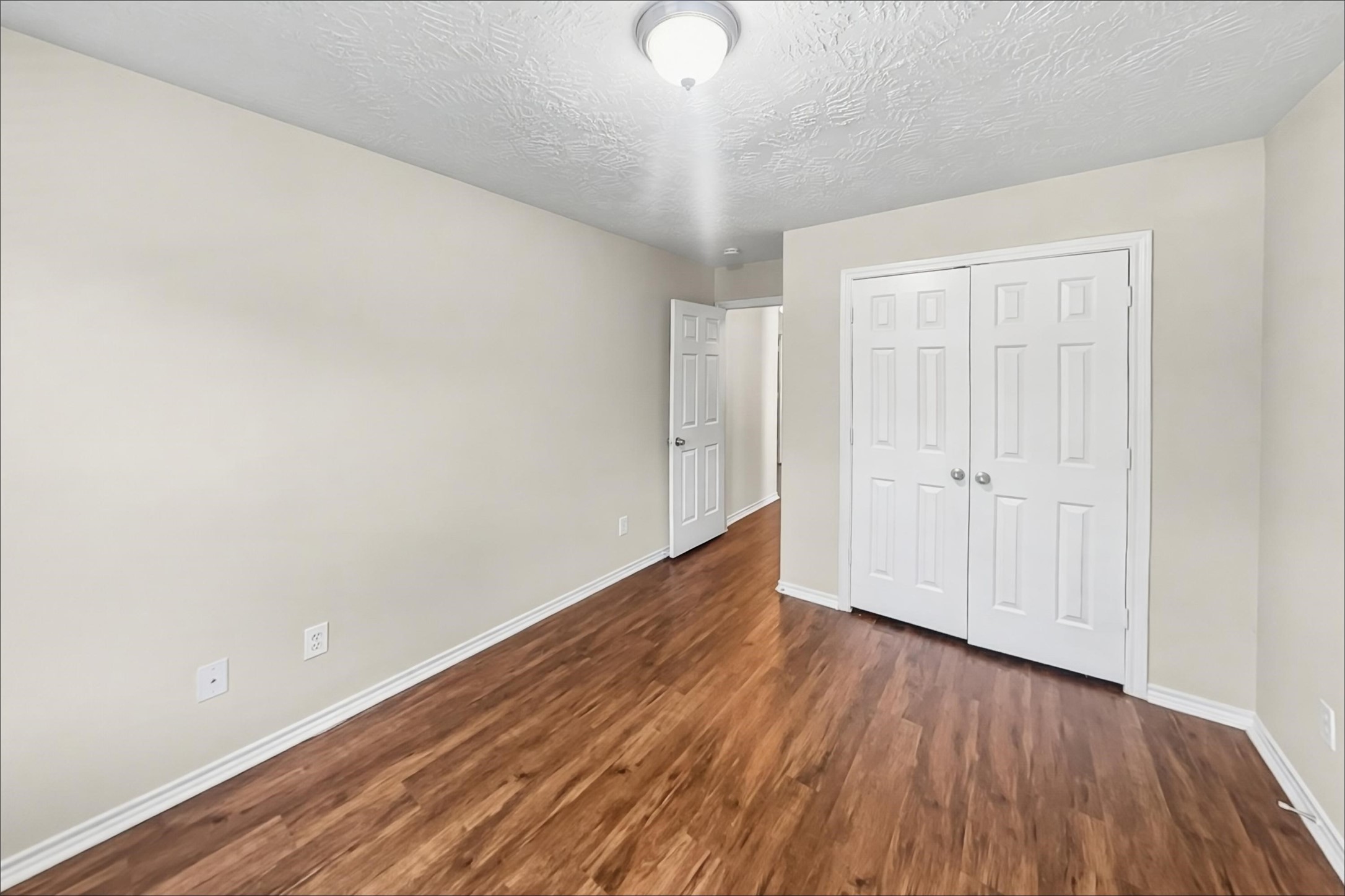 7015 Atasca Creek Drive Property Photo 12