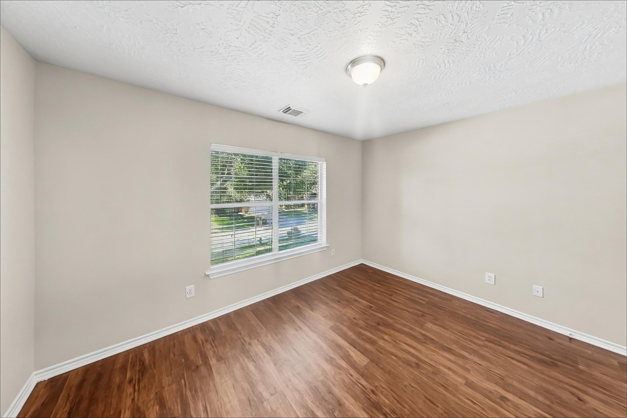 7015 Atasca Creek Drive Property Photo 14