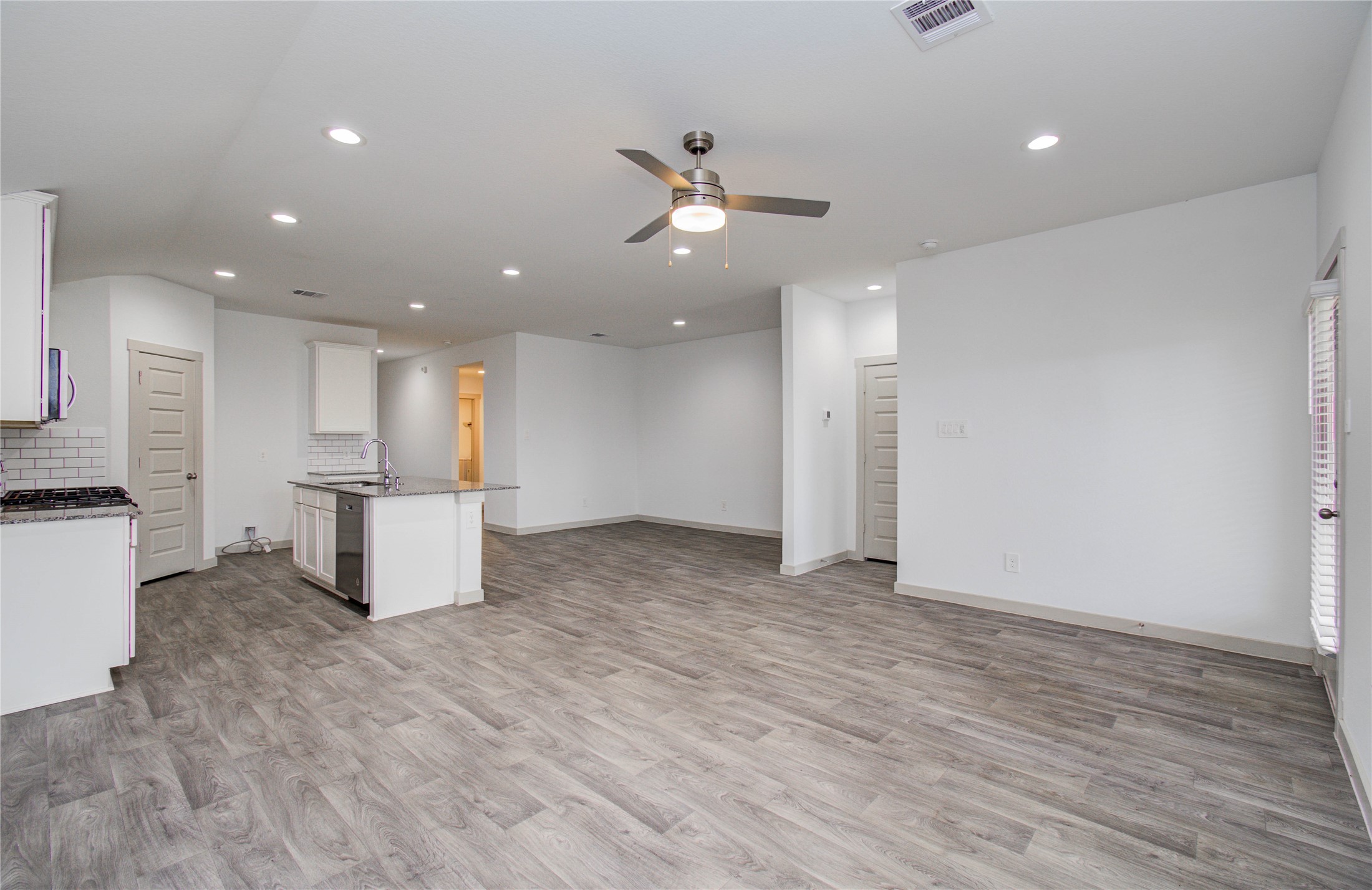 10602 Great Basin Drive Property Photo 12