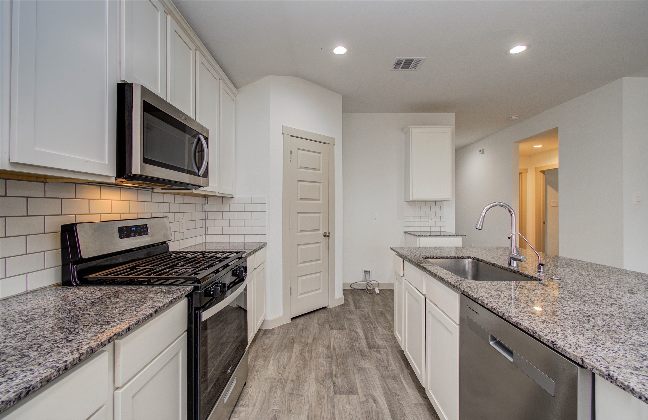 10602 Great Basin Drive Property Photo 17