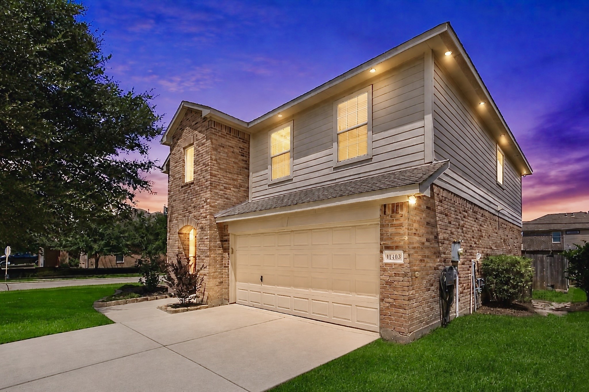 11403 Sandstone Canyon Drive Property Photo 4