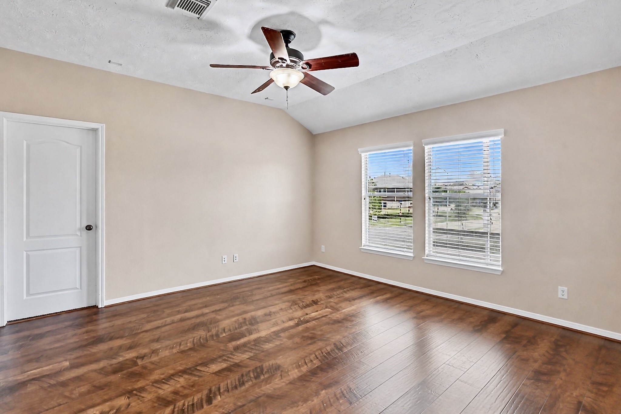 11403 Sandstone Canyon Drive Property Photo 18