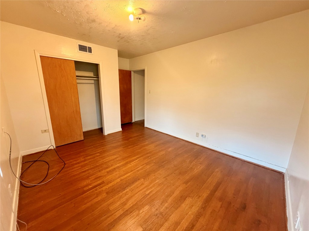 6211 Schevers Street Property Photo 9