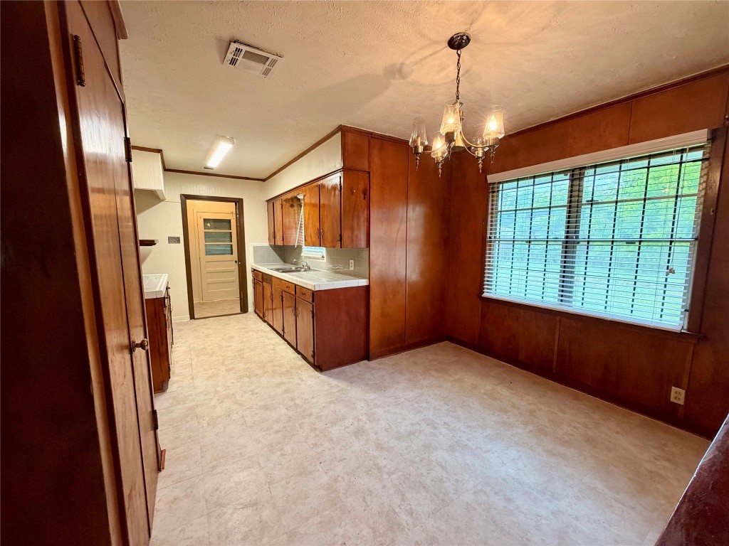 6211 Schevers Street Property Photo 21
