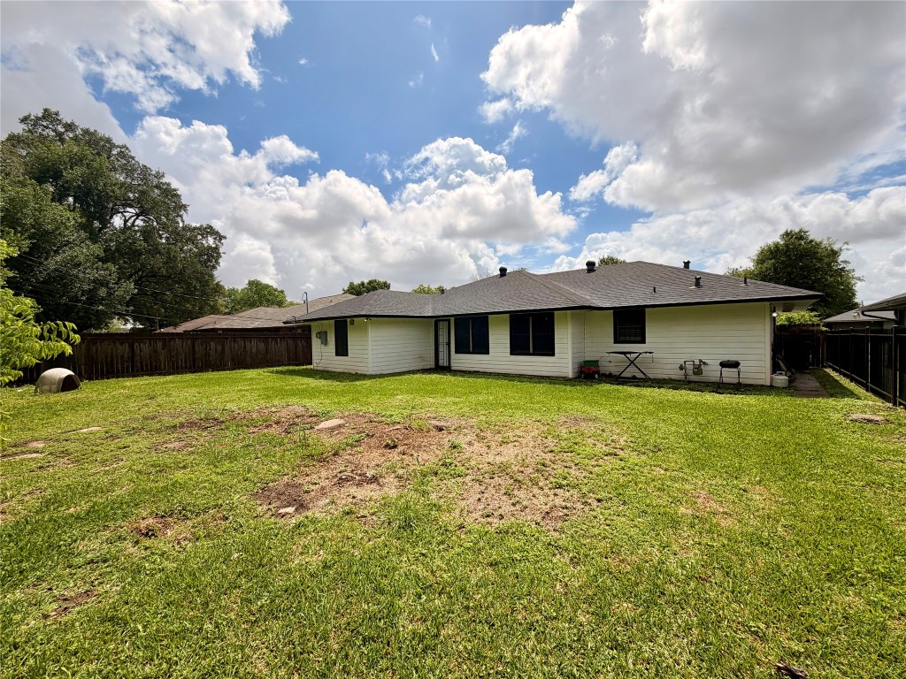 6211 Schevers Street Property Photo 28