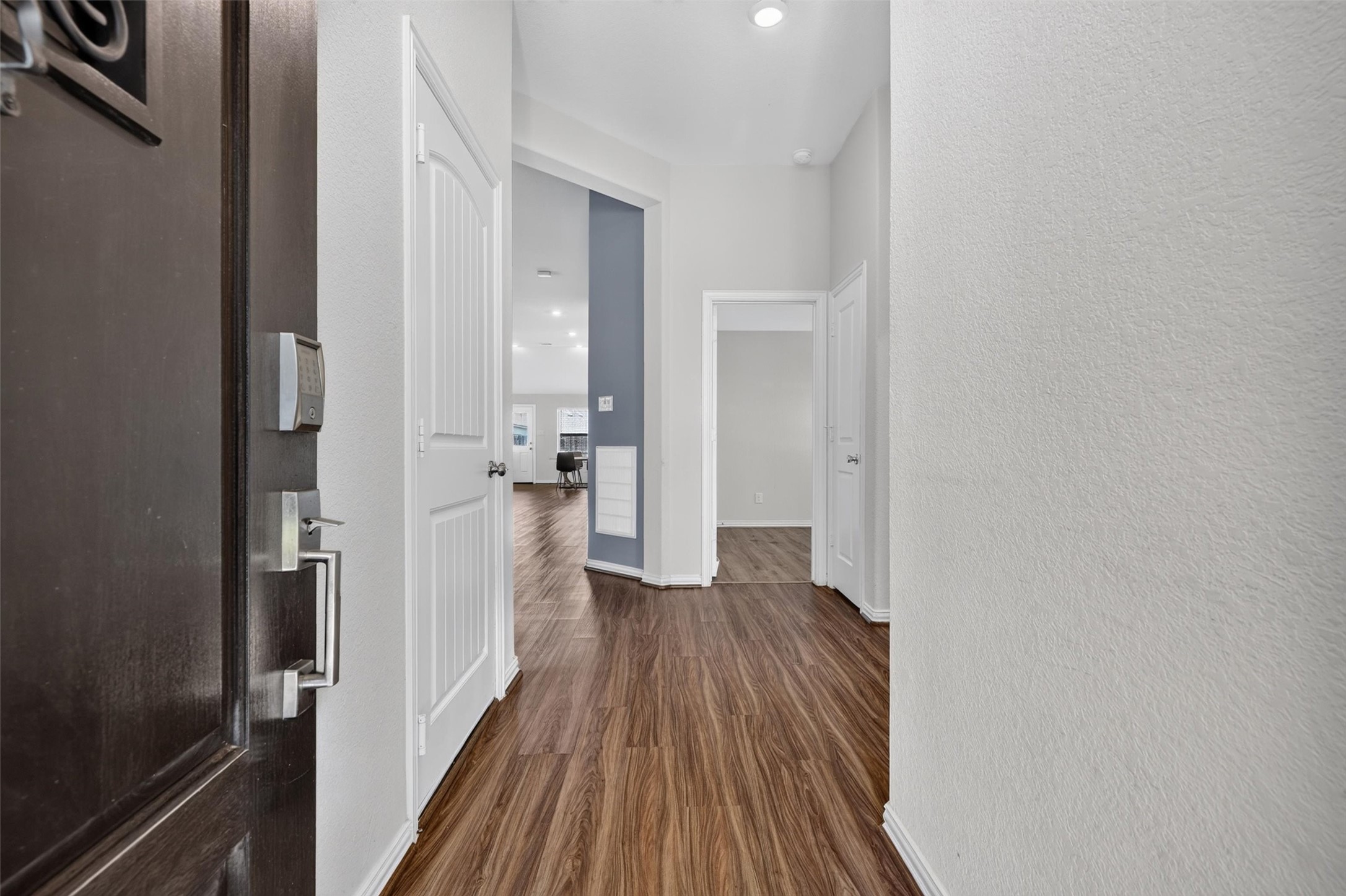 20202 Creekdale Bend Drive Property Photo 6