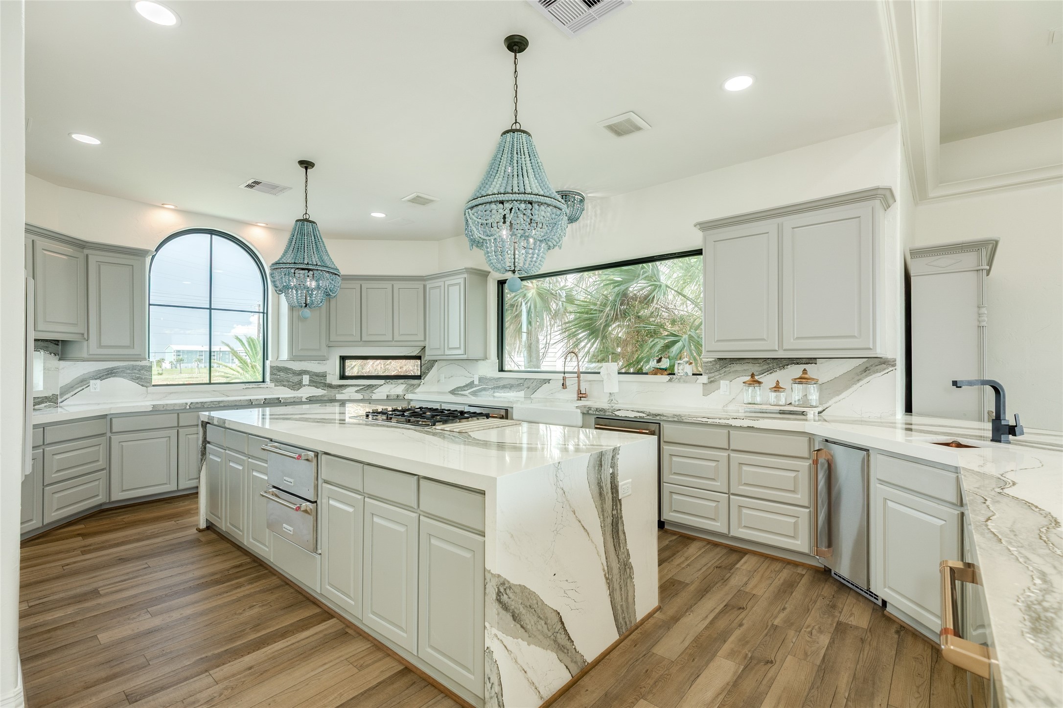 19219 Shores Drive Property Photo 17