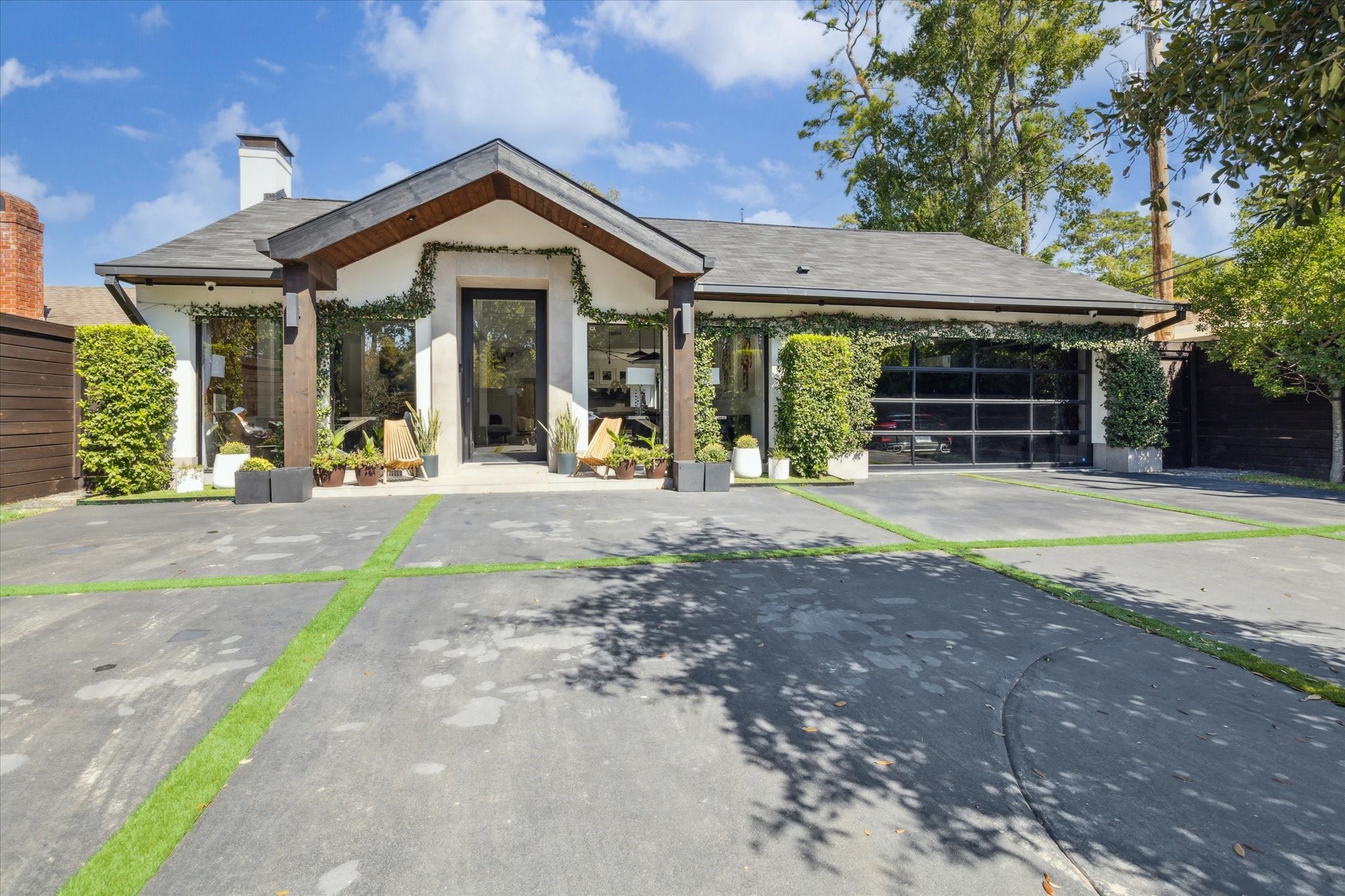 5406 Woodway Drive Property Photo 1