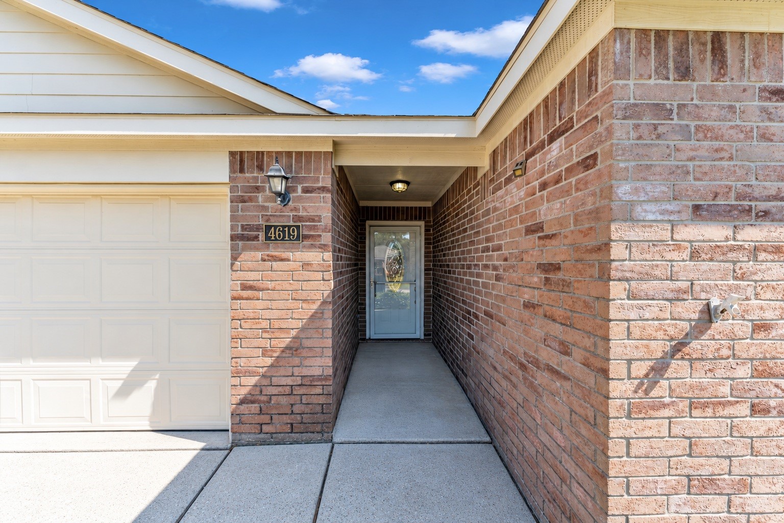 4619 Canadian River Court Property Photo 4