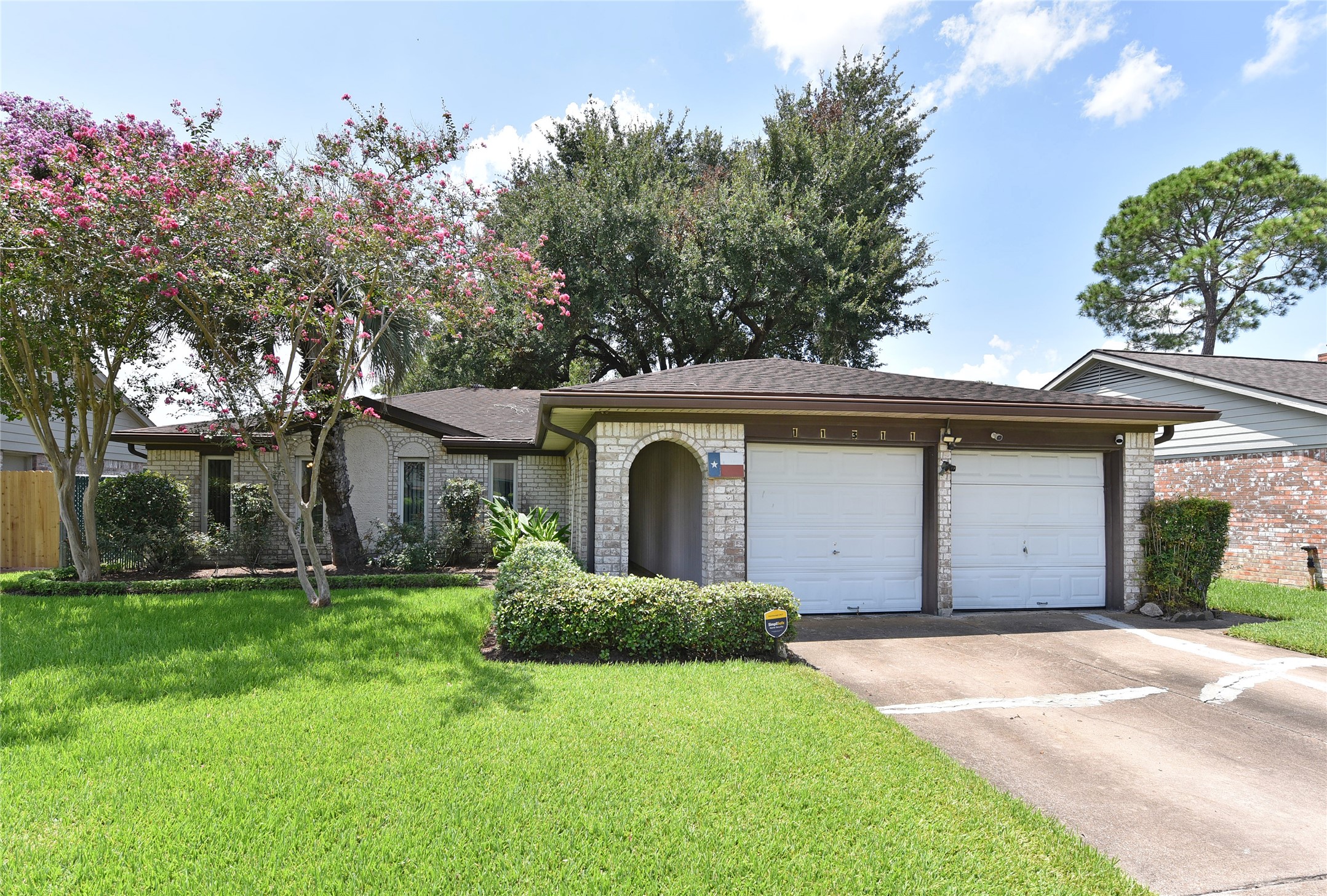 11311 Brighton Lane Property Photo 2