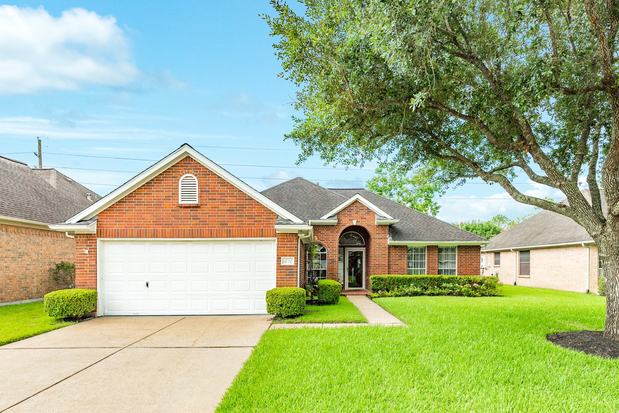 3722 S Peach Hollow Circle Property Photo 1