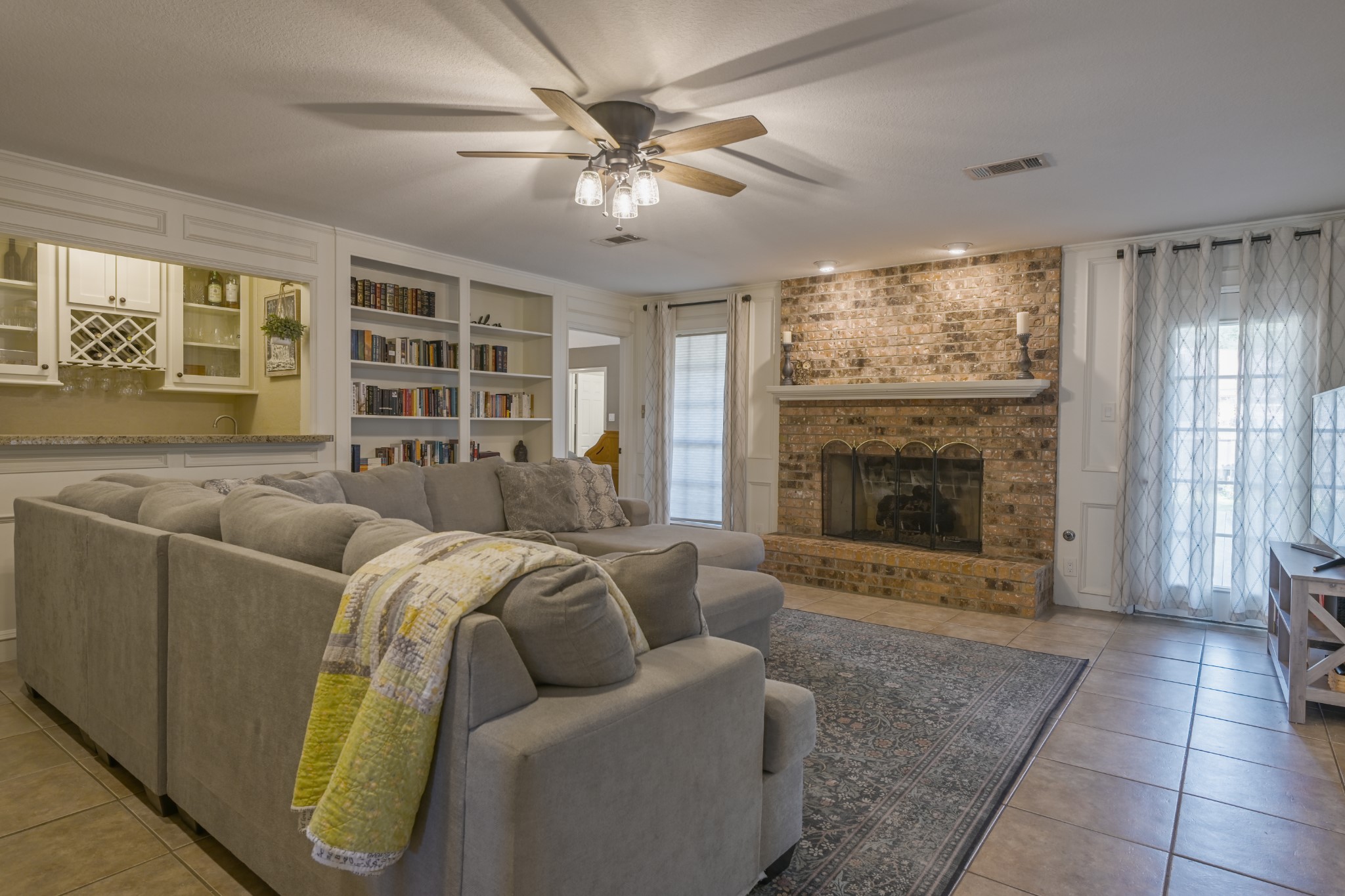 55 Royal Oak Circle Property Photo 6