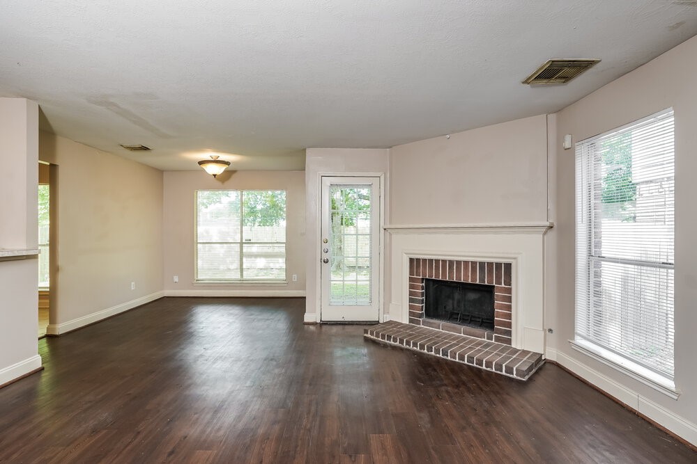 8710 High Mountain Drive Property Photo 5