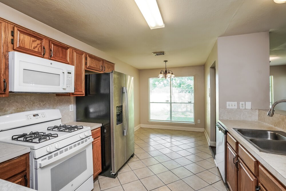 8710 High Mountain Drive Property Photo 10