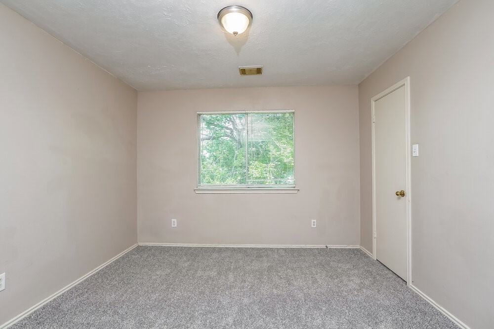 8710 High Mountain Drive Property Photo 14