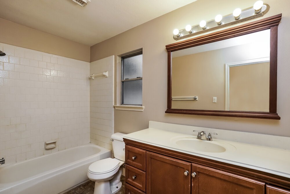 8710 High Mountain Drive Property Photo 15