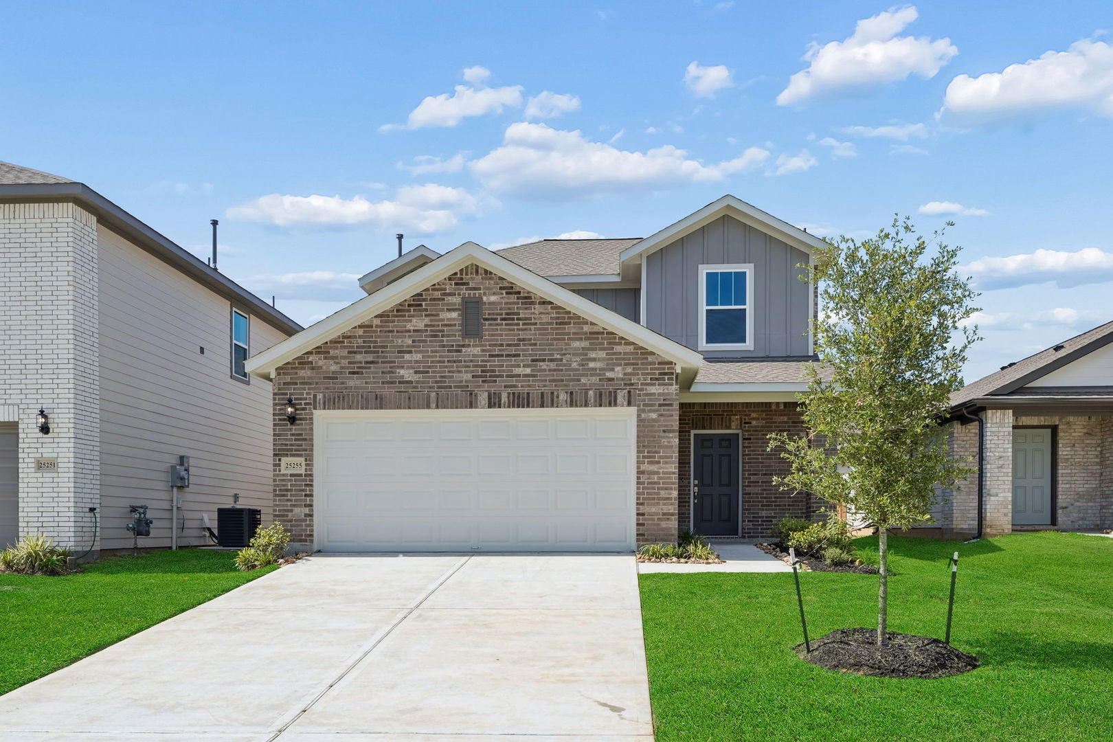 25255 Leather Leaf Court Property Photo 1
