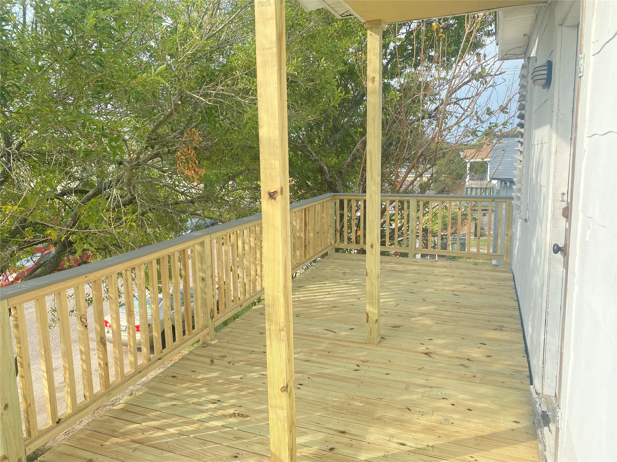 5618 Avenue L Up Property Photo 3