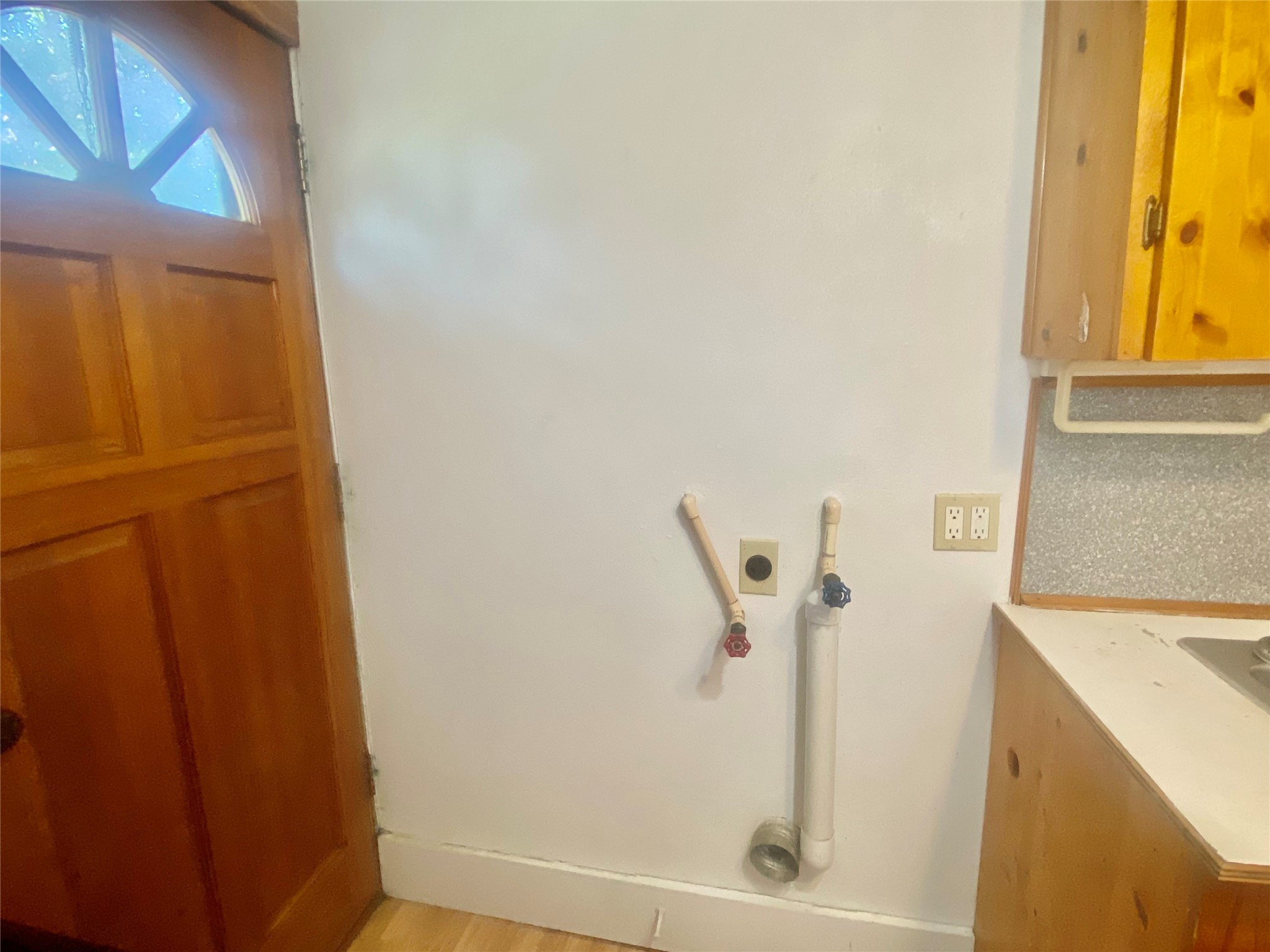 5618 Avenue L Up Property Photo 12