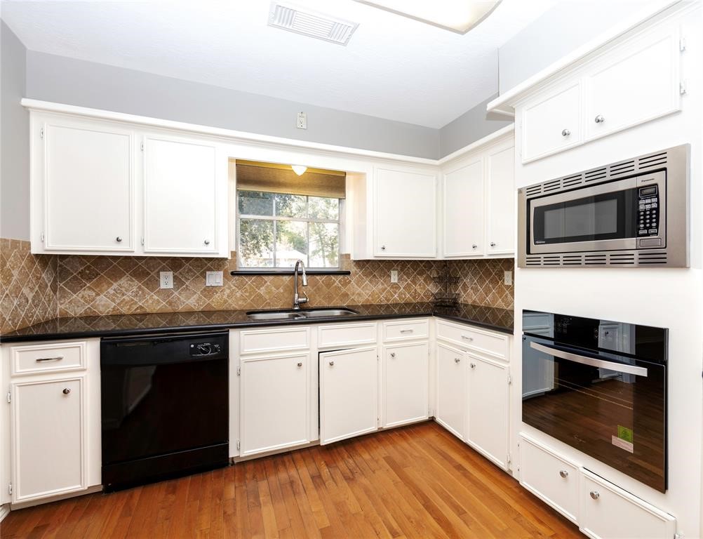 8323 Forest Ridge Road Property Photo 3