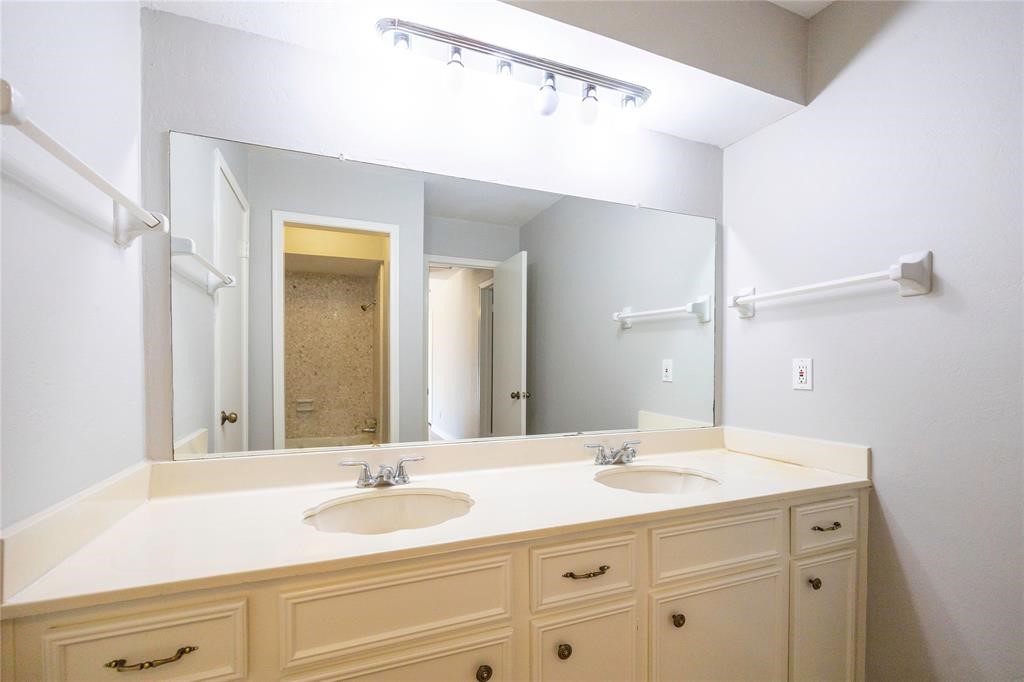 8323 Forest Ridge Road Property Photo 18