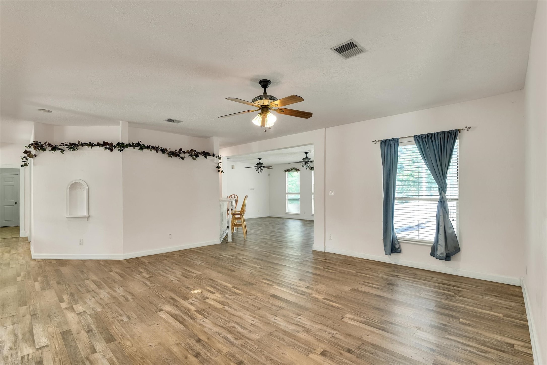 22210 Timber Ridge Drive Property Photo 9