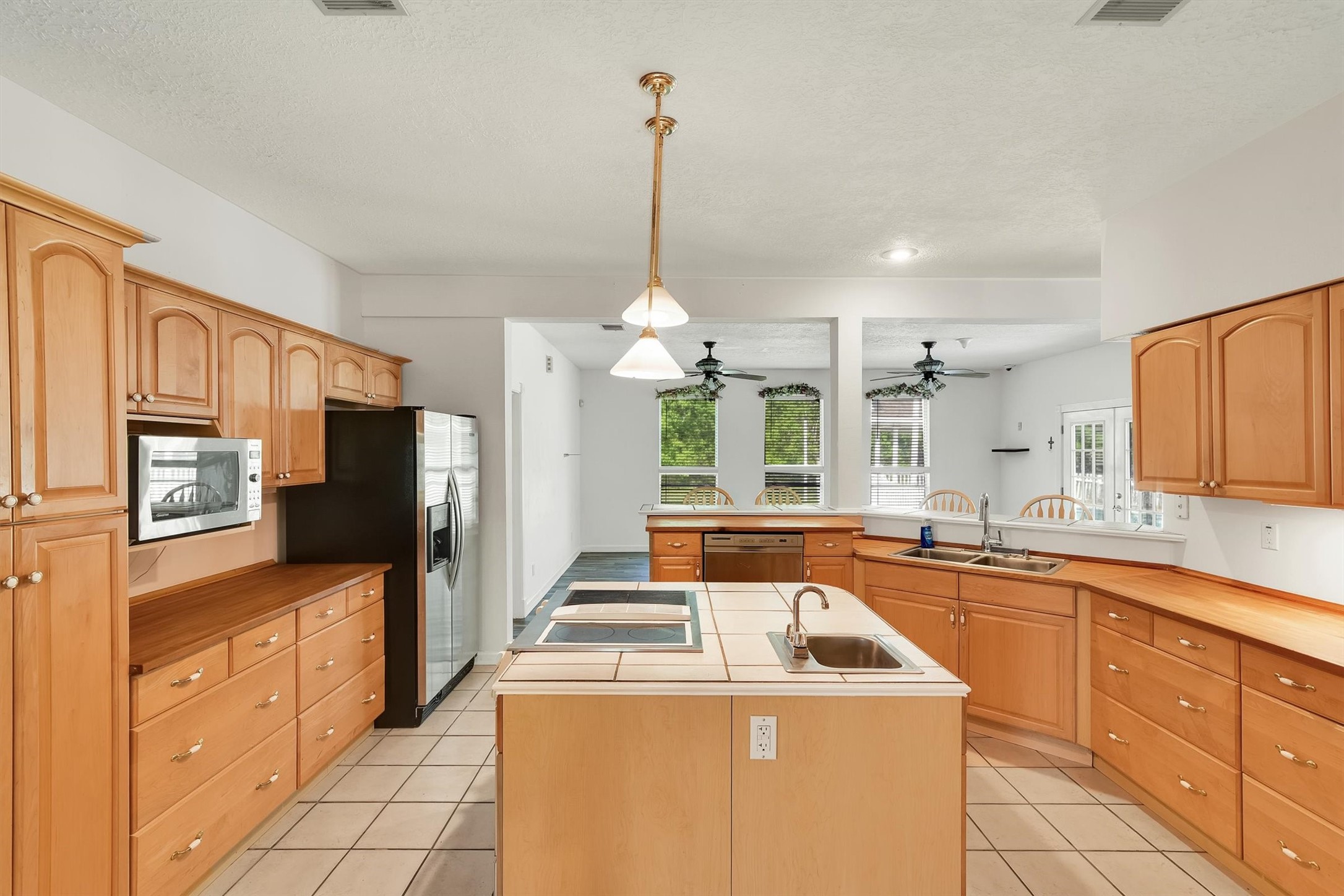 22210 Timber Ridge Drive Property Photo 12