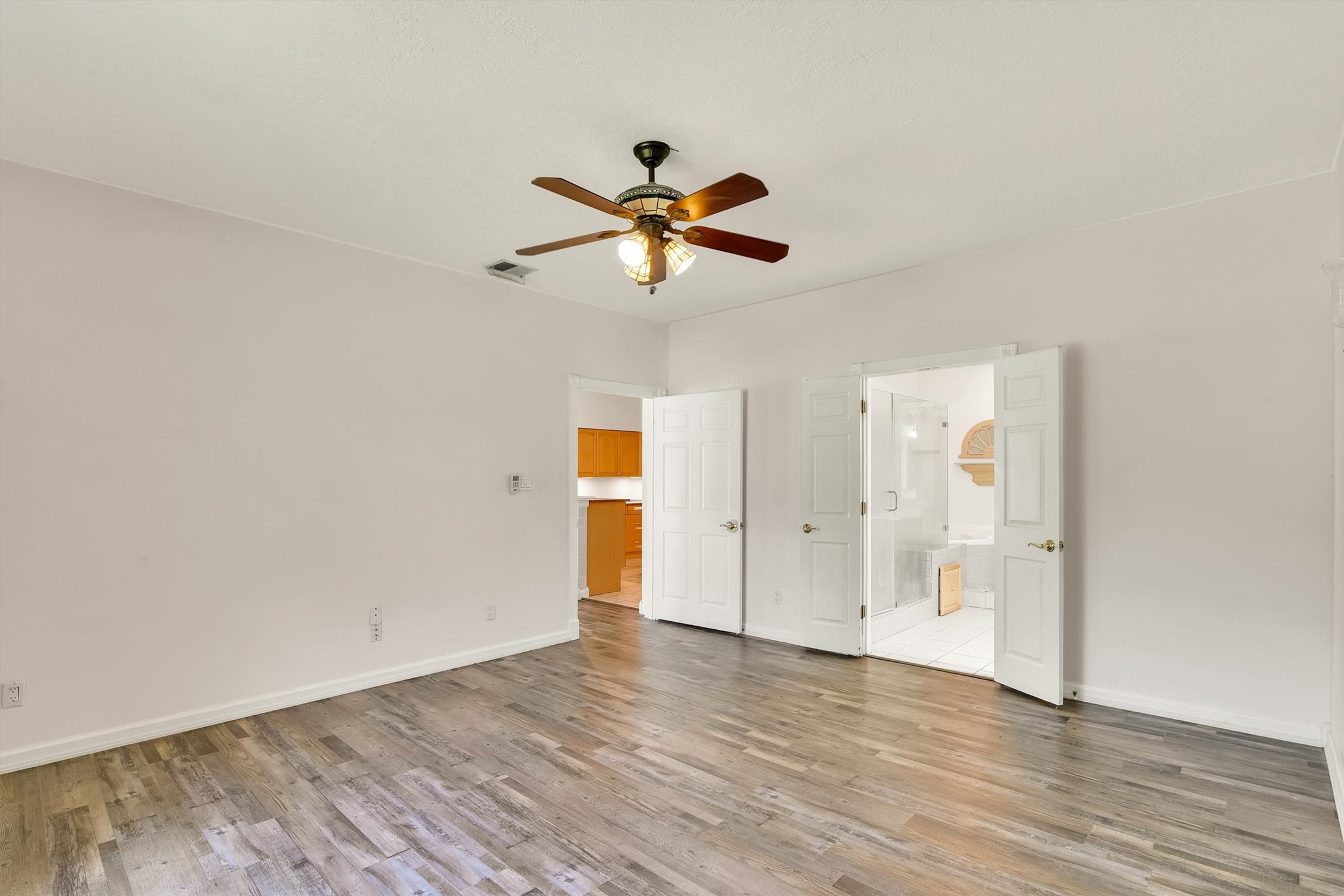 22210 Timber Ridge Drive Property Photo 13