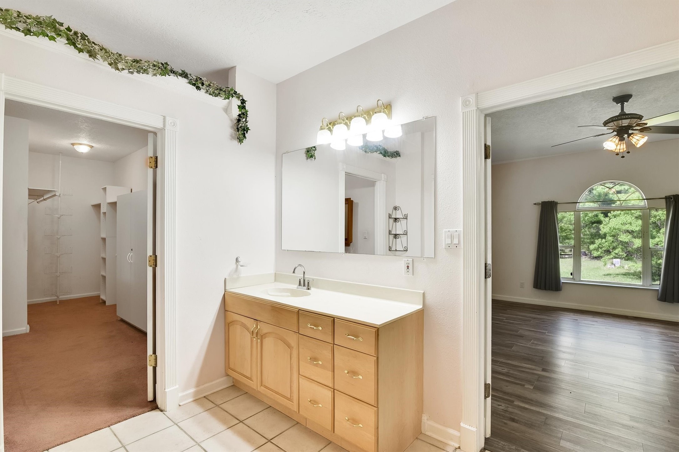22210 Timber Ridge Drive Property Photo 14