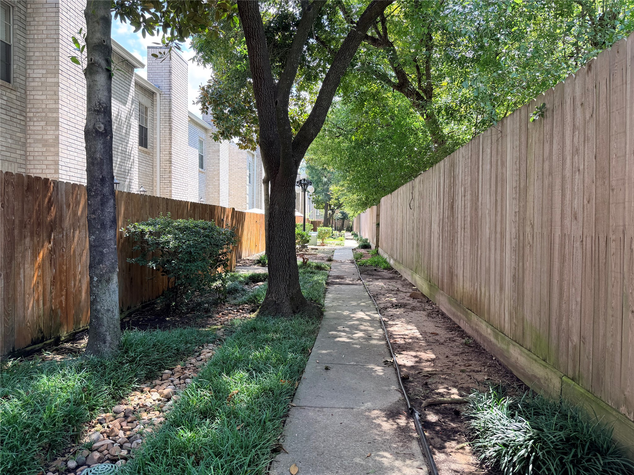 17629 Red Oak Drive 7629 Property Photo 1