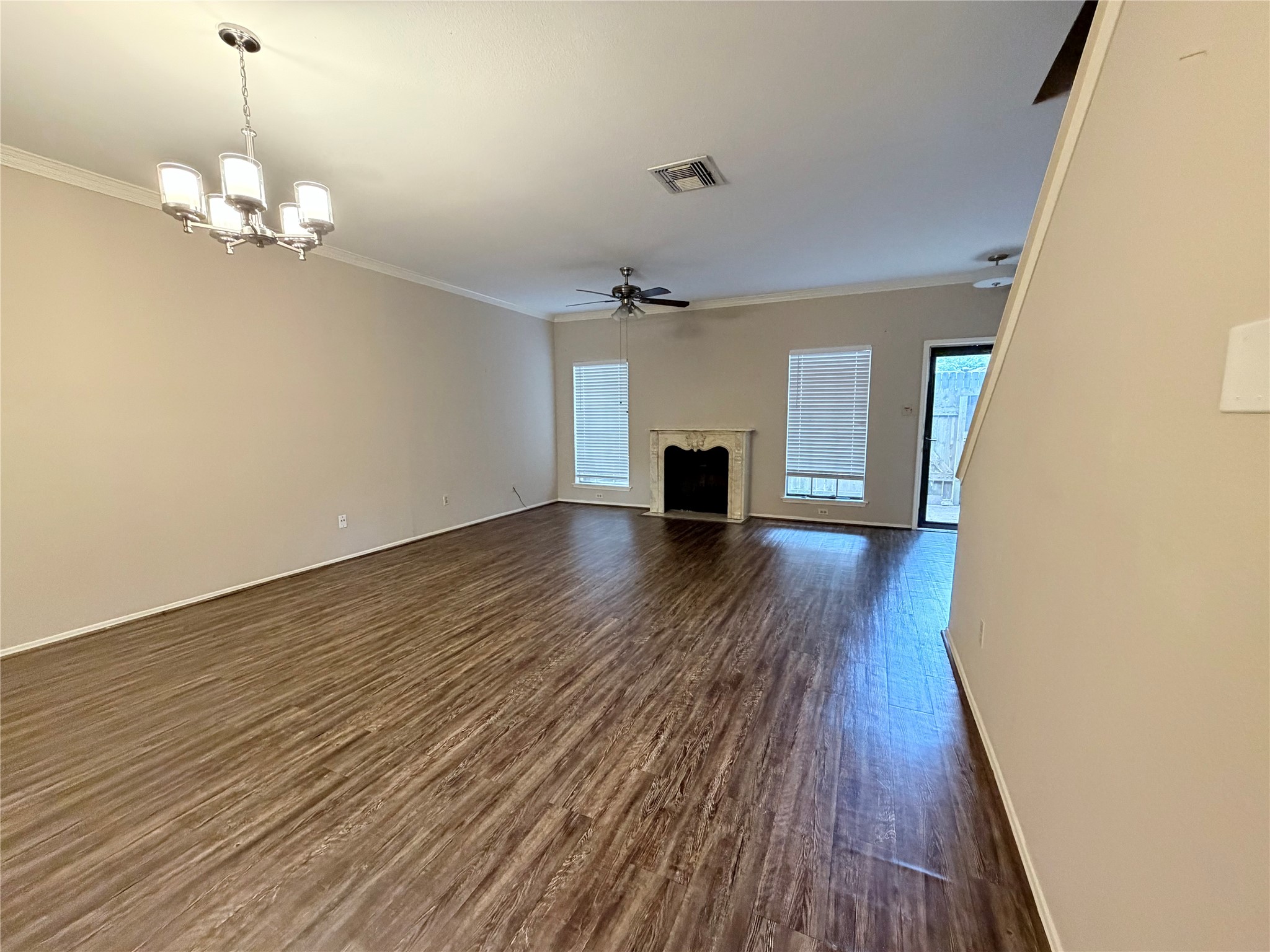 17629 Red Oak Drive 7629 Property Photo 4