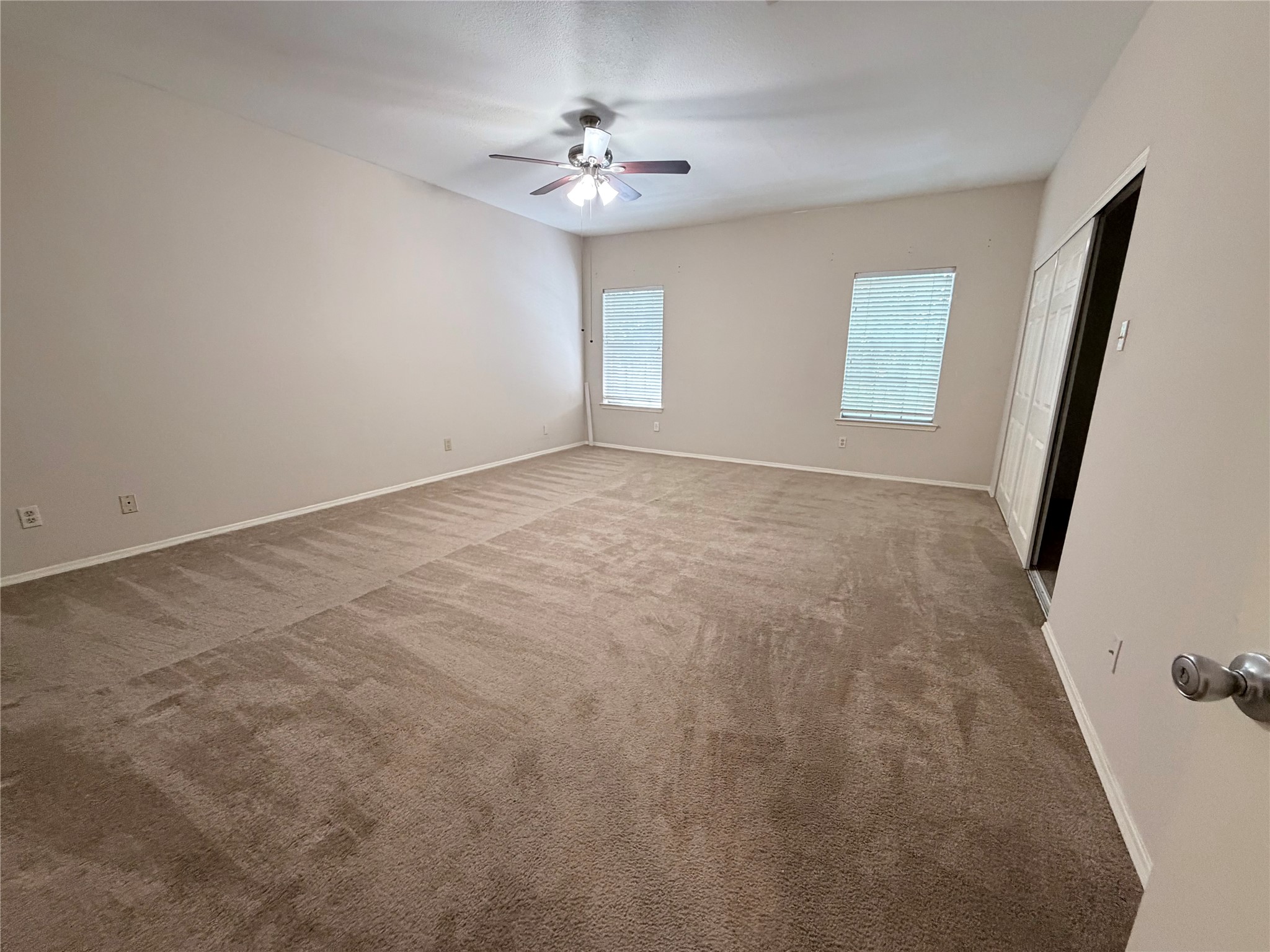 17629 Red Oak Drive 7629 Property Photo 8
