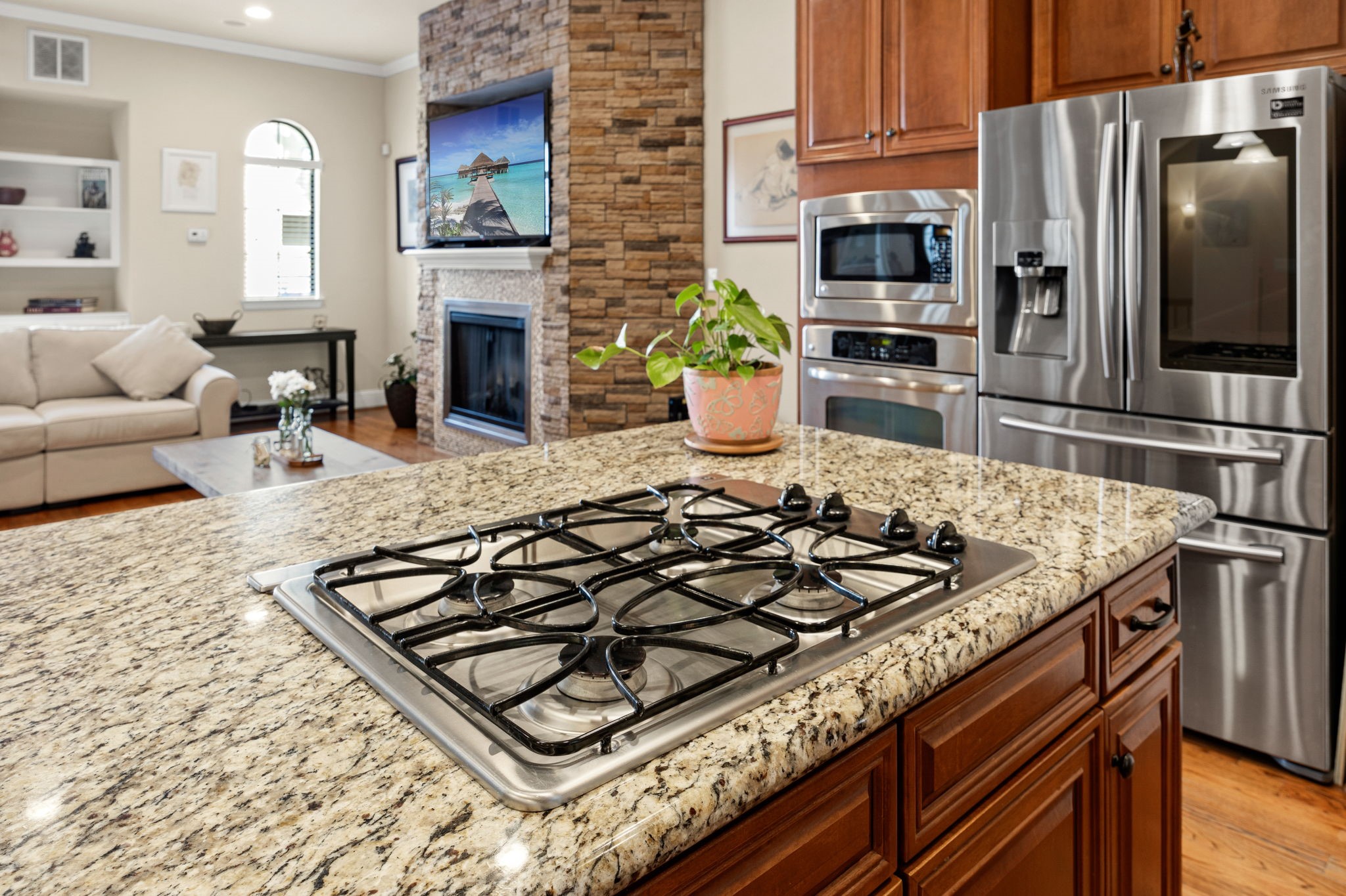 821 Lester Street Property Photo 9