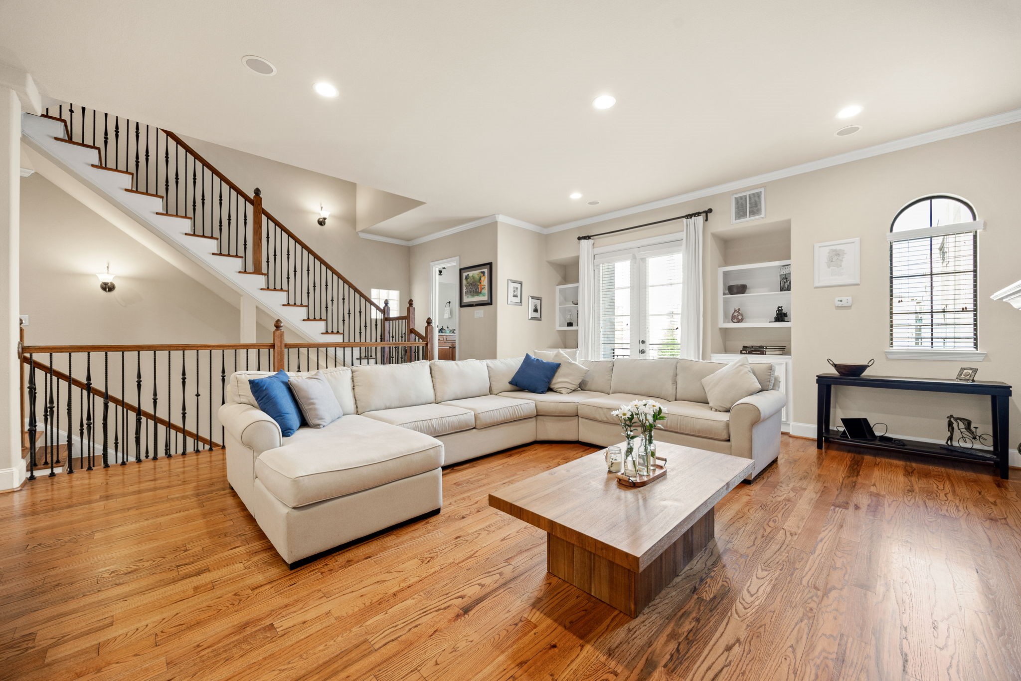 821 Lester Street Property Photo 10