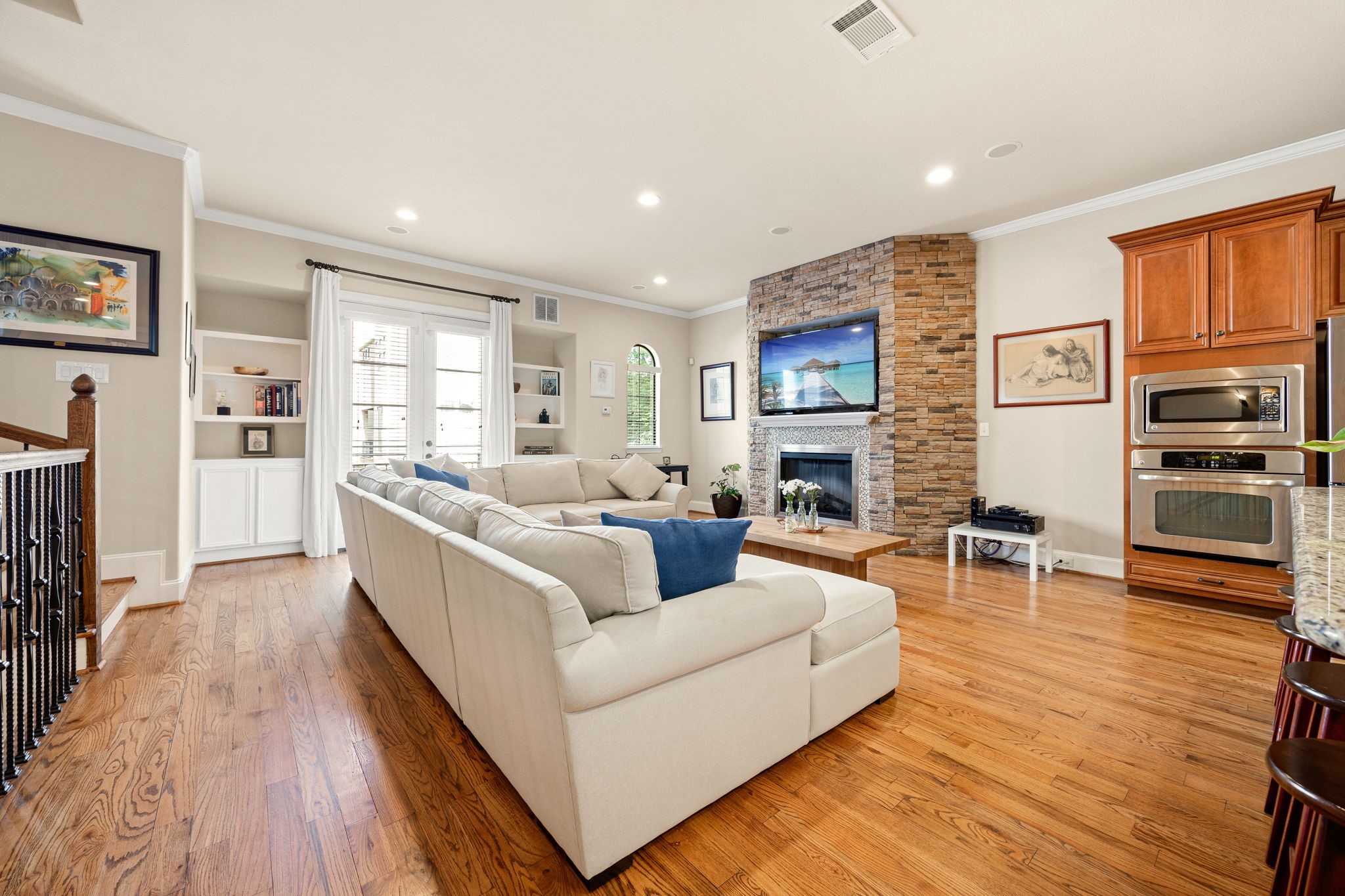 821 Lester Street Property Photo 11