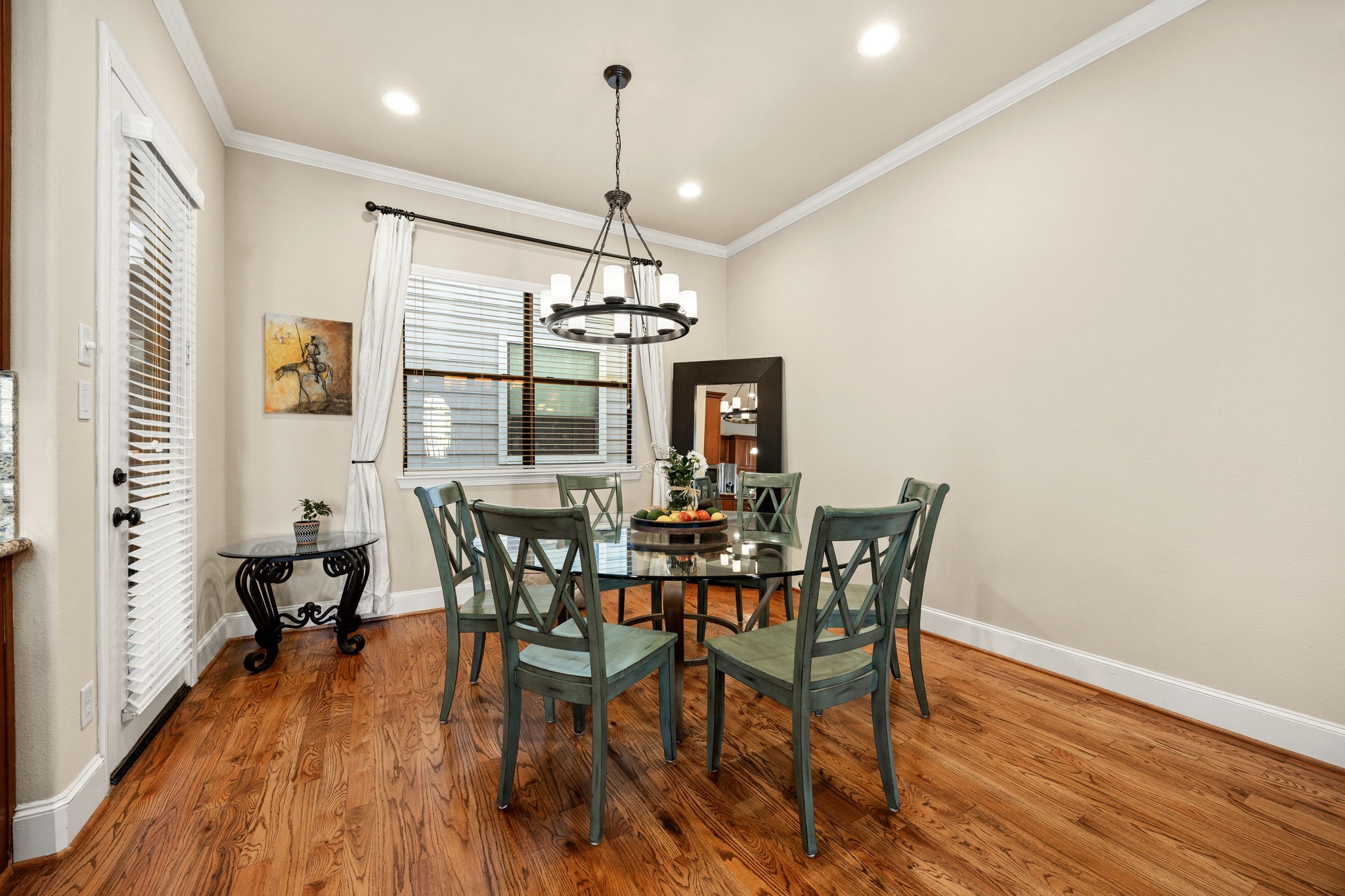 821 Lester Street Property Photo 13