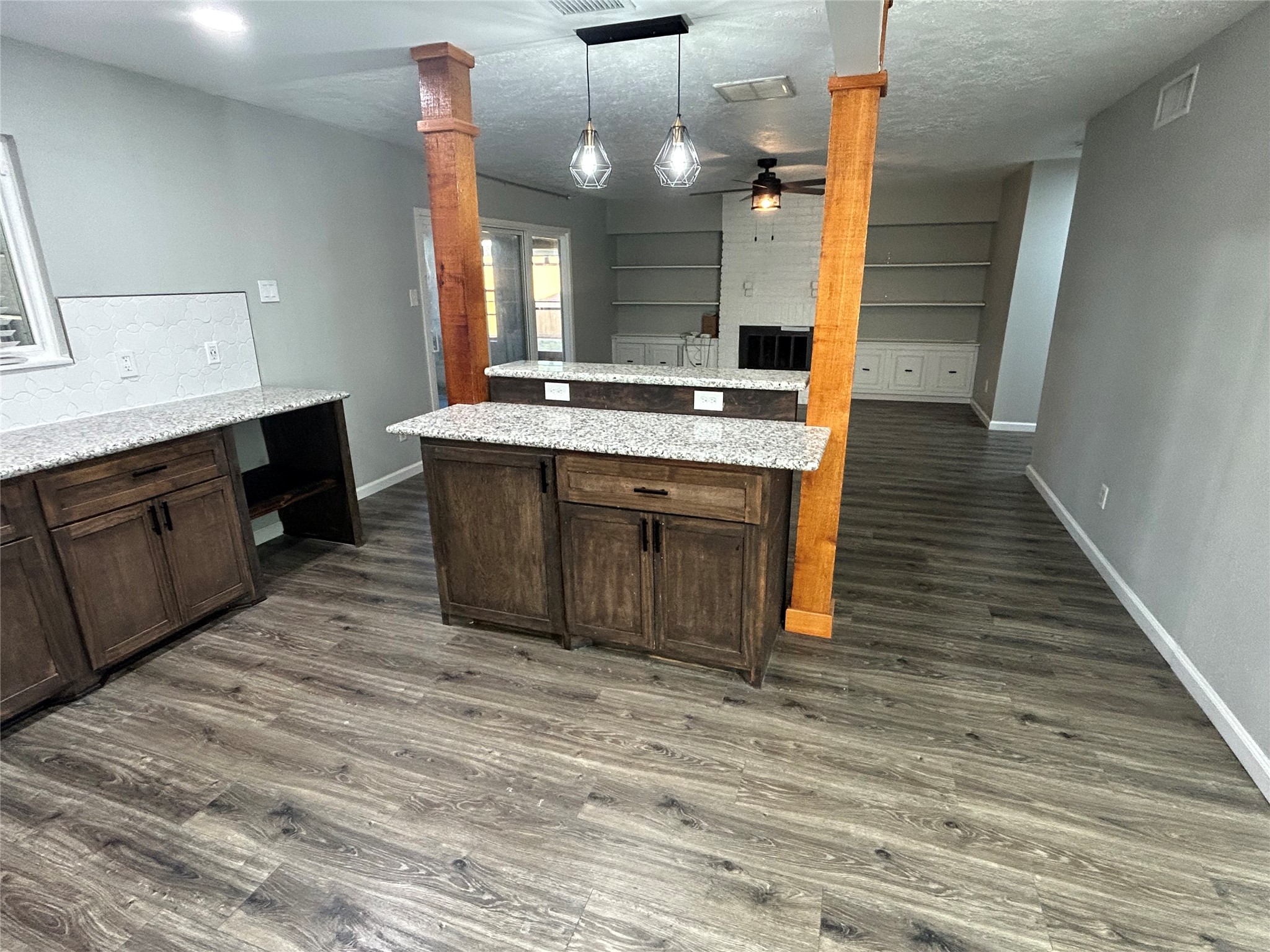 8523 Riverside Walk Lane Property Photo 3