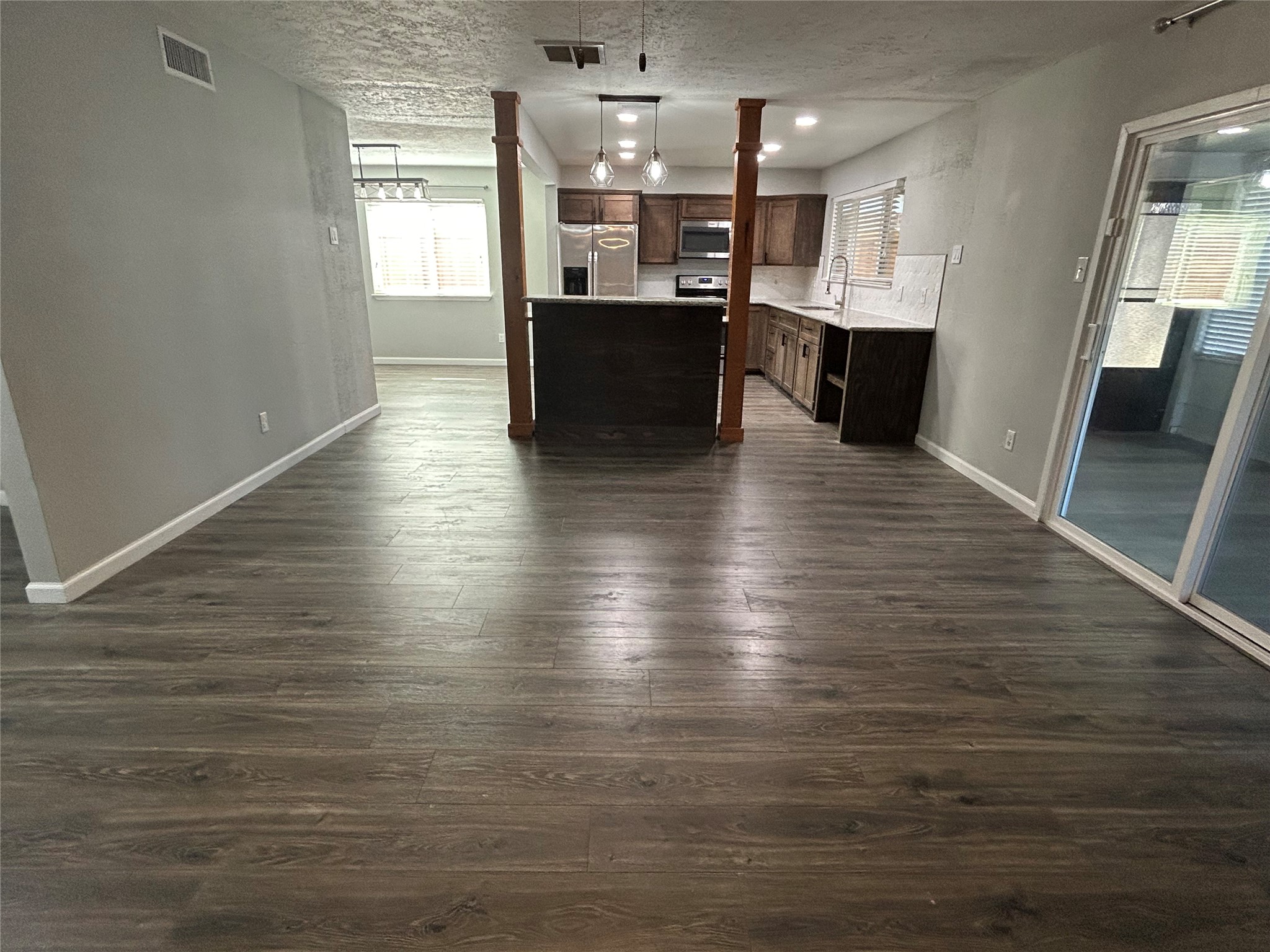8523 Riverside Walk Lane Property Photo 4