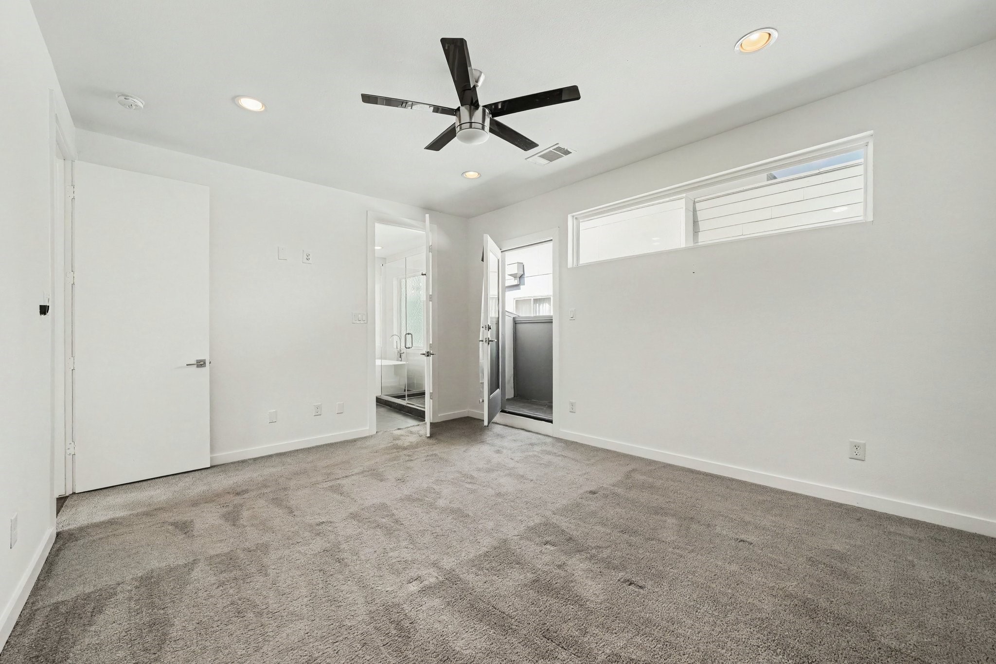 910 W 19th Street B Property Photo 14