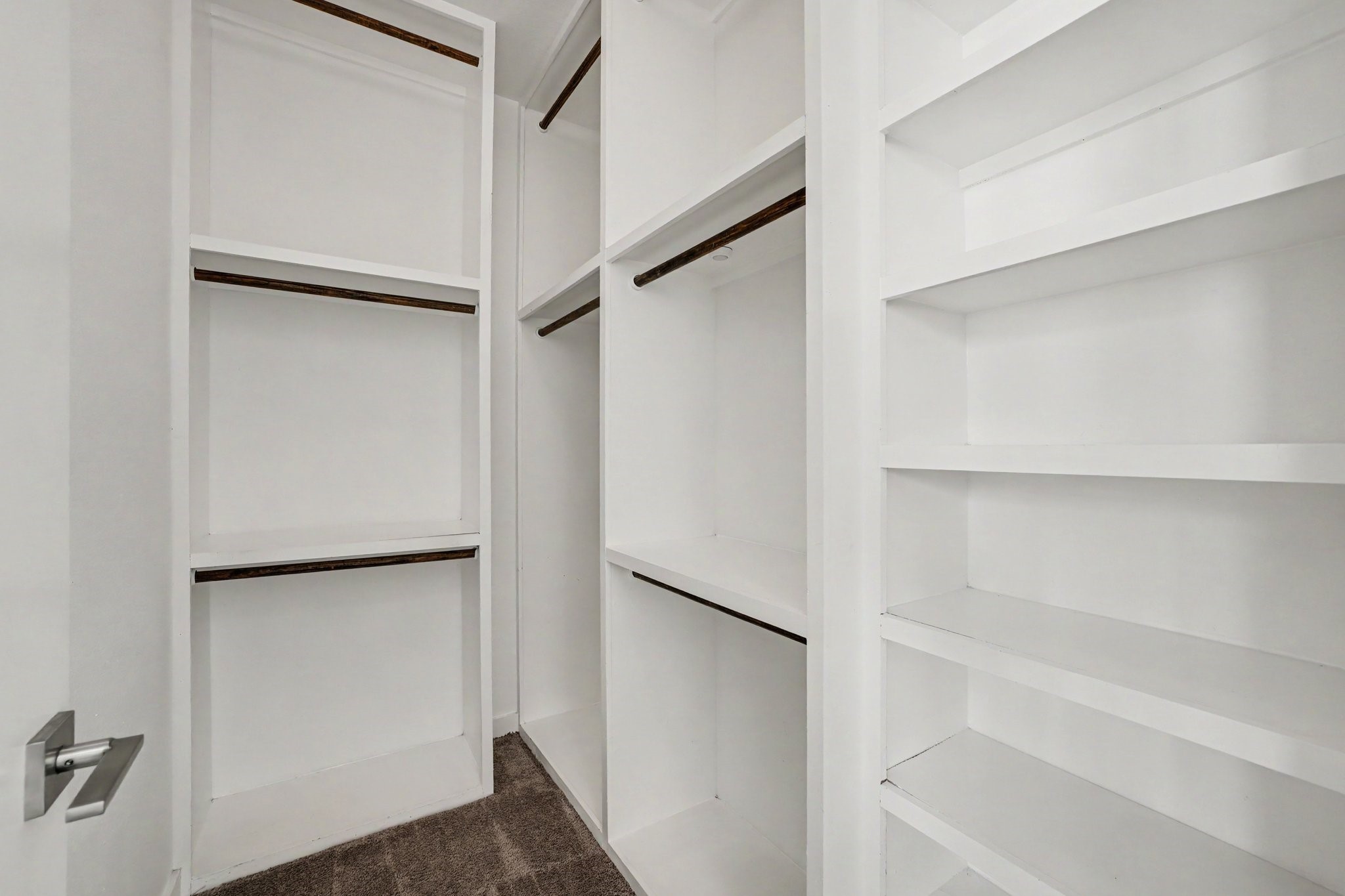 910 W 19th Street B Property Photo 23