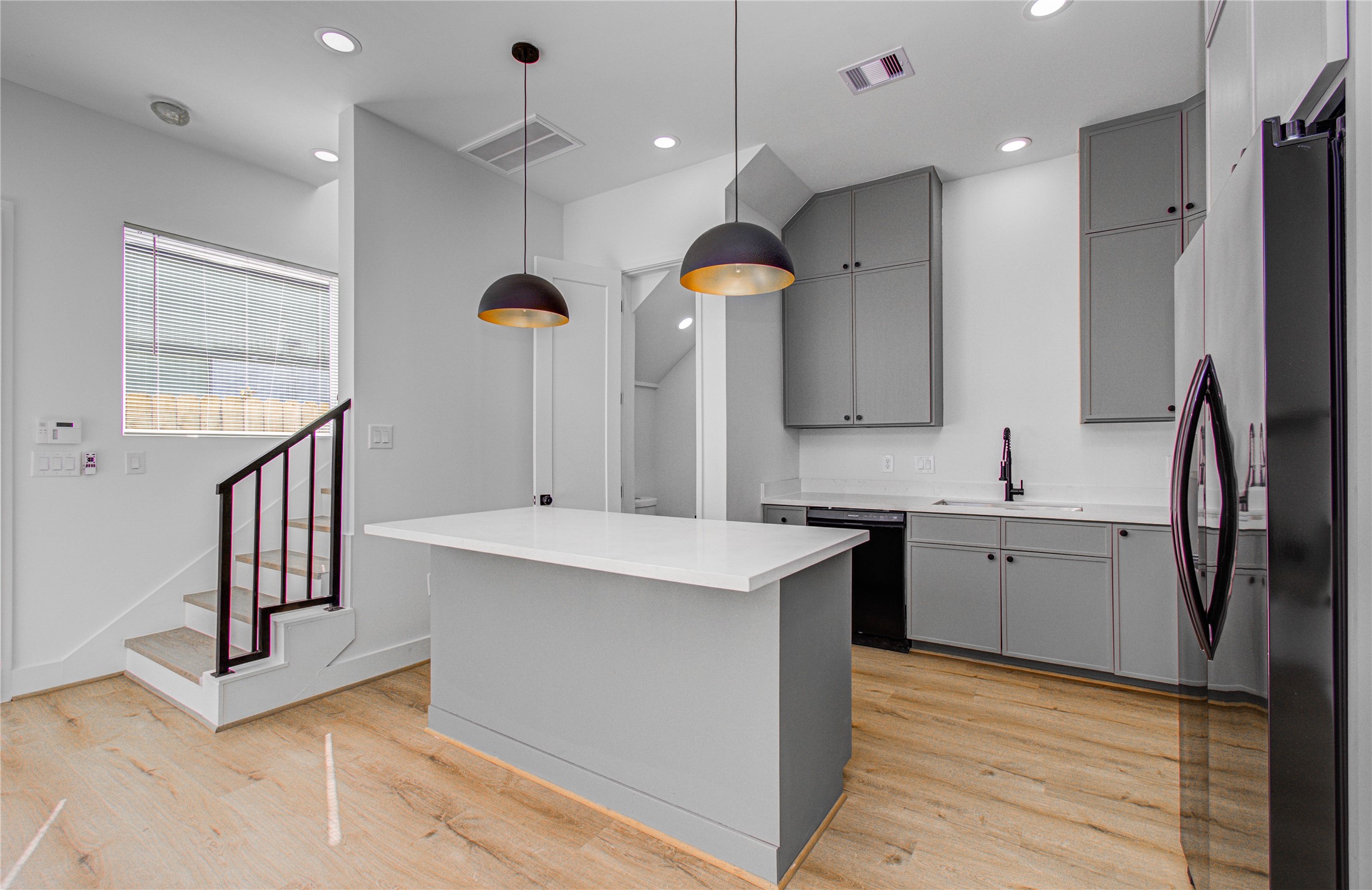 1506 Mckee Street B Property Photo 6