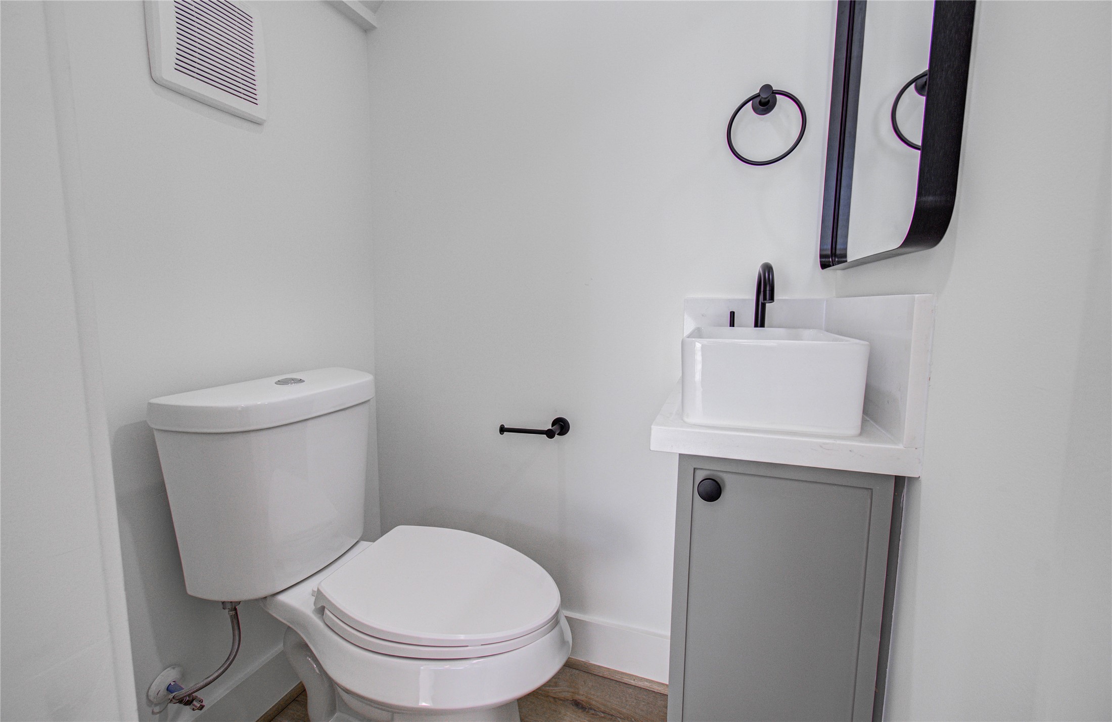 1506 Mckee Street B Property Photo 13