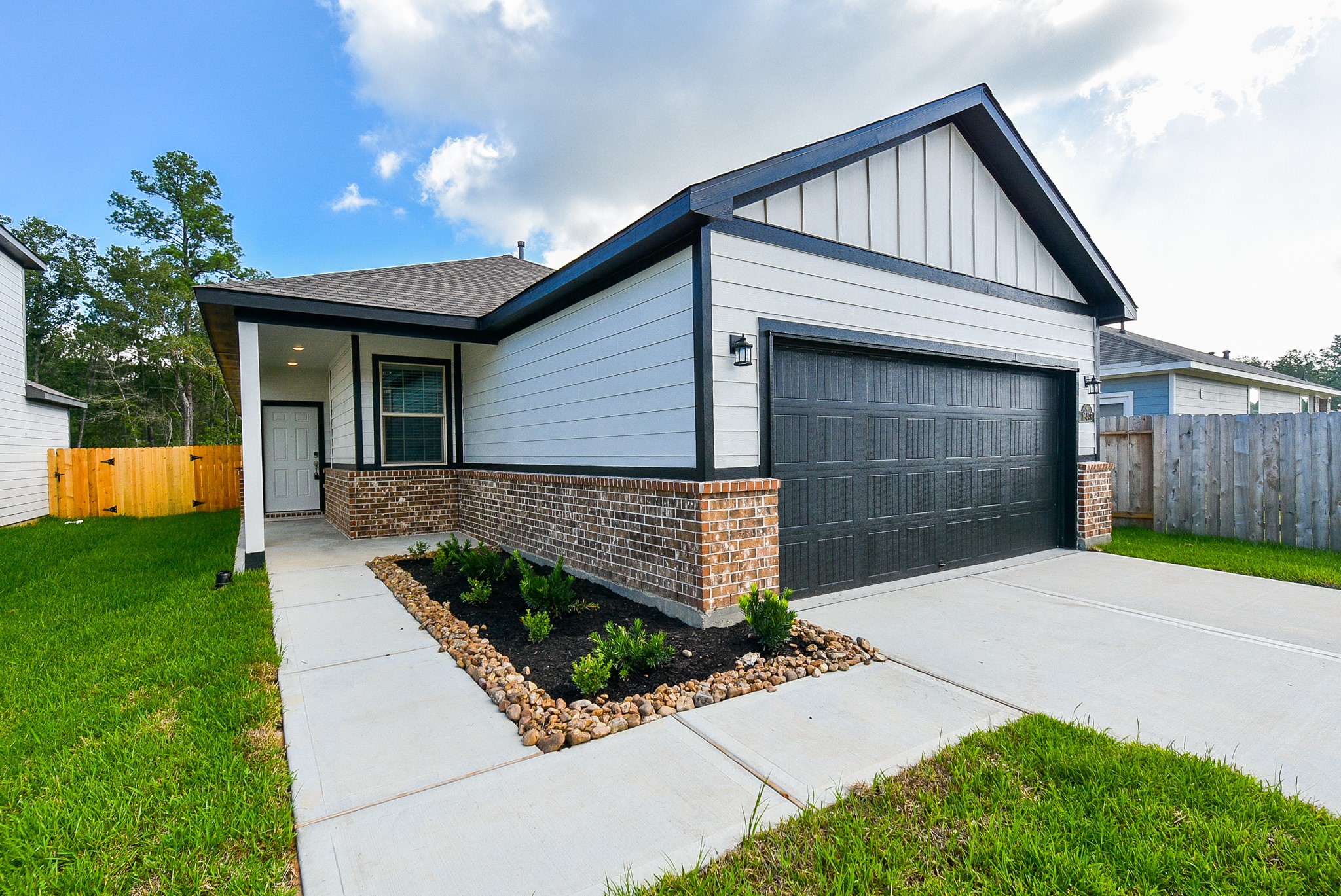 16493 Moss Lane Property Photo 1